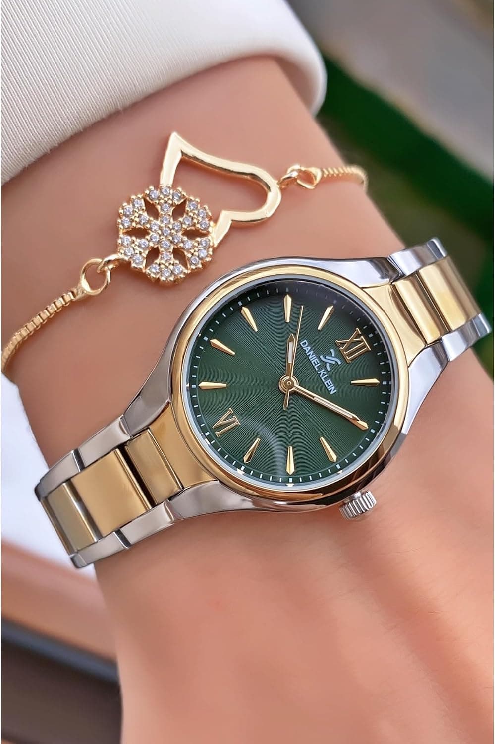 ساعت مچی زنانه Daniel Klein دو رنگ طلایینقرهای بند فولادی شیشه معدنی ساعت مچی زنانه Daniel Klein دو رنگ طلایینقرهای بند فولادی شیشه معدنی