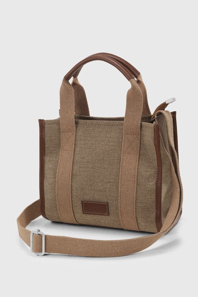 کیف توت زنانه Housebags حصیری طبیعی با بند شانهای مدل 278 کیف توت زنانه Housebags حصیری طبیعی با بند شانهای مدل 278