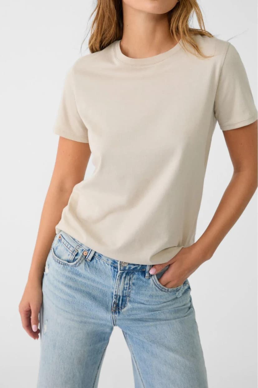 تیشرت زنانه Tight Lady پنبه ارگانیک ساده بژ یقه گرد تیشرت زنانه Tight Lady پنبه ارگانیک ساده بژ یقه گرد