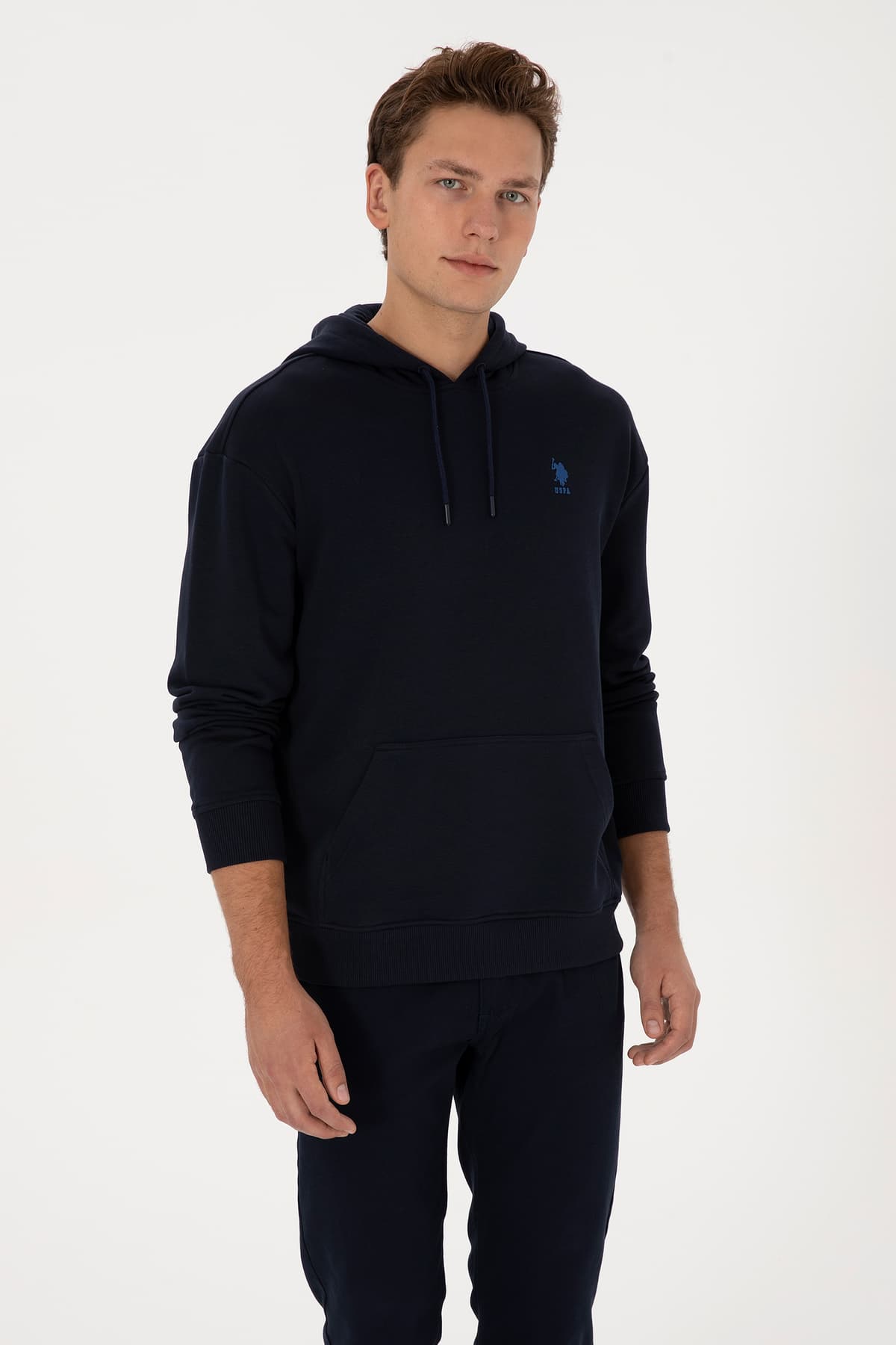 سوئیشرت مردانه U.S. Polo Assn. با کلاه فیت کامفورت سرمهای مدل 50313746-VR033 سوئیشرت مردانه U.S. Polo Assn. با کلاه فیت کامفورت سرمهای مدل 50313746-VR033