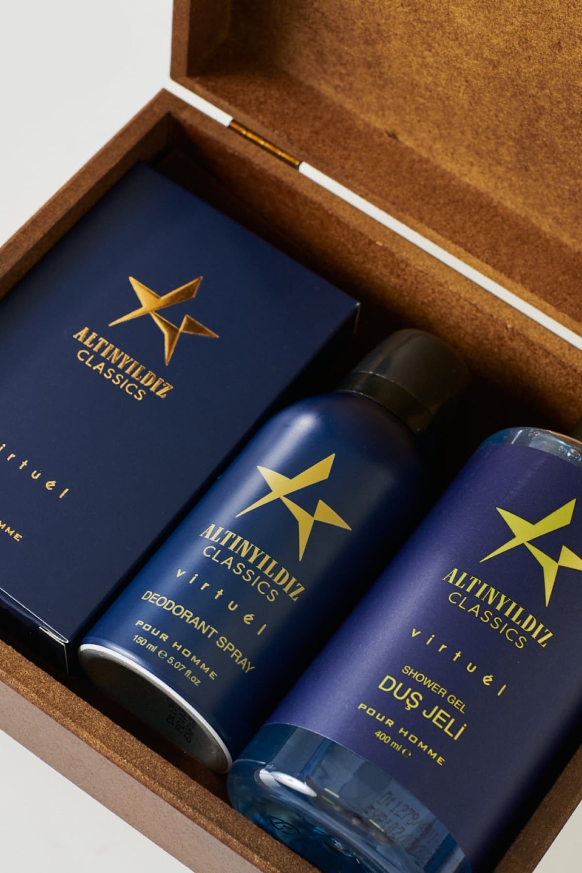 ست مردانه Altınyıldız Classics جعبه چوبی Virtuel EDP 100ml دئودورانت 150ml ژل 400ml ست مردانه Altınyıldız Classics جعبه چوبی Virtuel EDP 100ml دئودورانت 150ml ژل 400ml