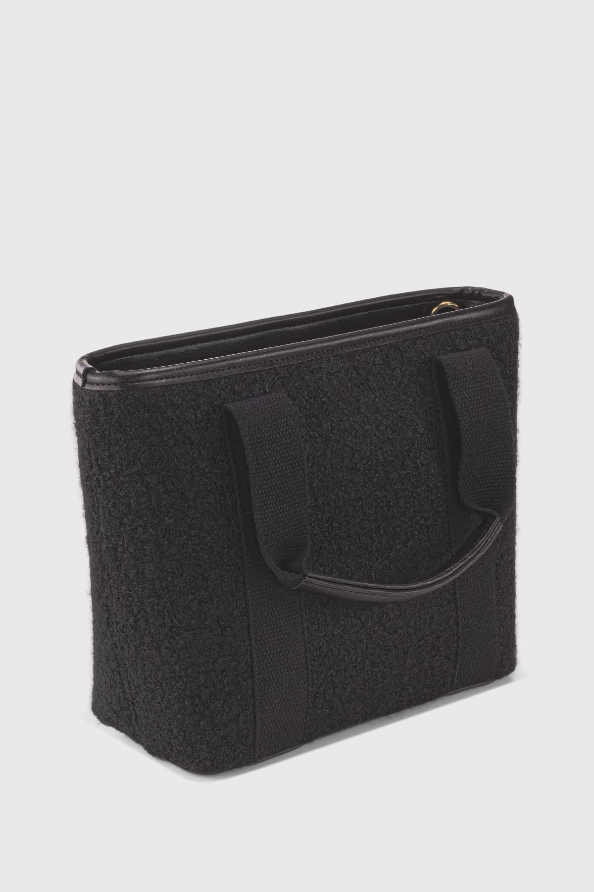 کیف زنانه Housebags کانواس مشکی با خز مصنوعی دو دسته مدل 246 کیف زنانه Housebags کانواس مشکی با خز مصنوعی دو دسته مدل 246