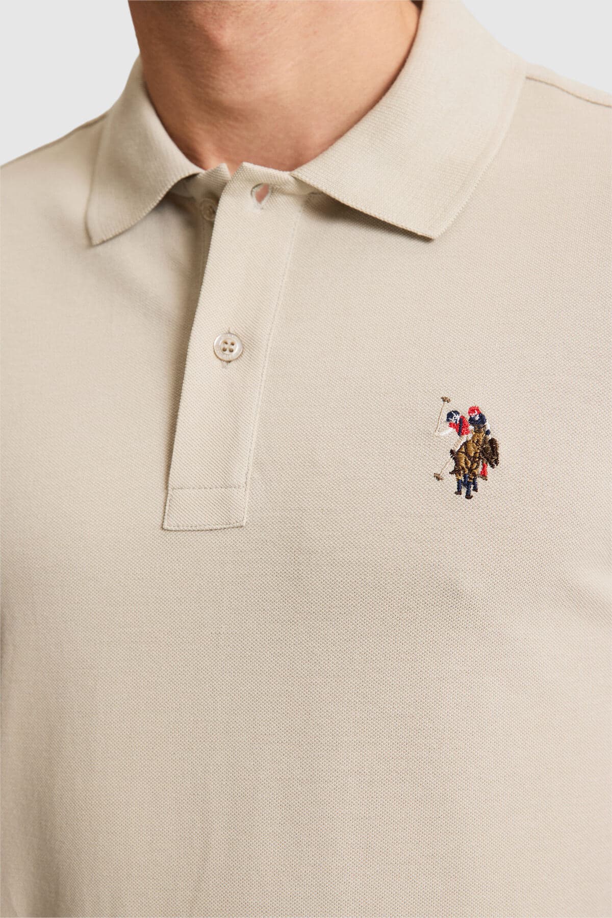 تیشرت مردانه U.S. Polo Assn. یقه پولو فیت معمولی بیسیک خاکی روشن مدل 50326972-VR183 تیشرت مردانه U.S. Polo Assn. یقه پولو فیت معمولی بیسیک خاکی روشن مدل 50326972-VR183