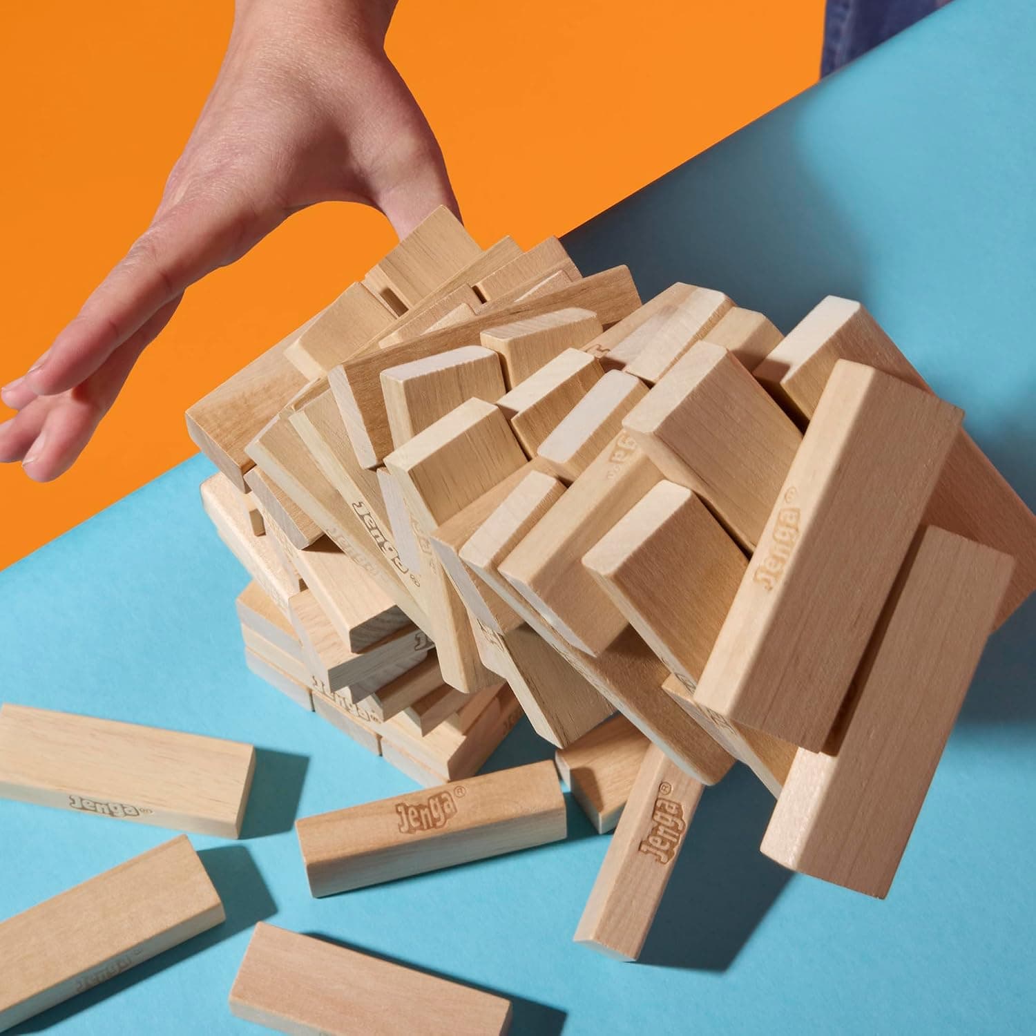 بازی تعادلی و ساخت برج چوبی برای ۶ سال به بالا Hasbro Gaming Jenga، ۱+ بازیکن بازی تعادلی و ساخت برج چوبی برای ۶ سال به بالا Hasbro Gaming Jenga، ۱+ بازیکن