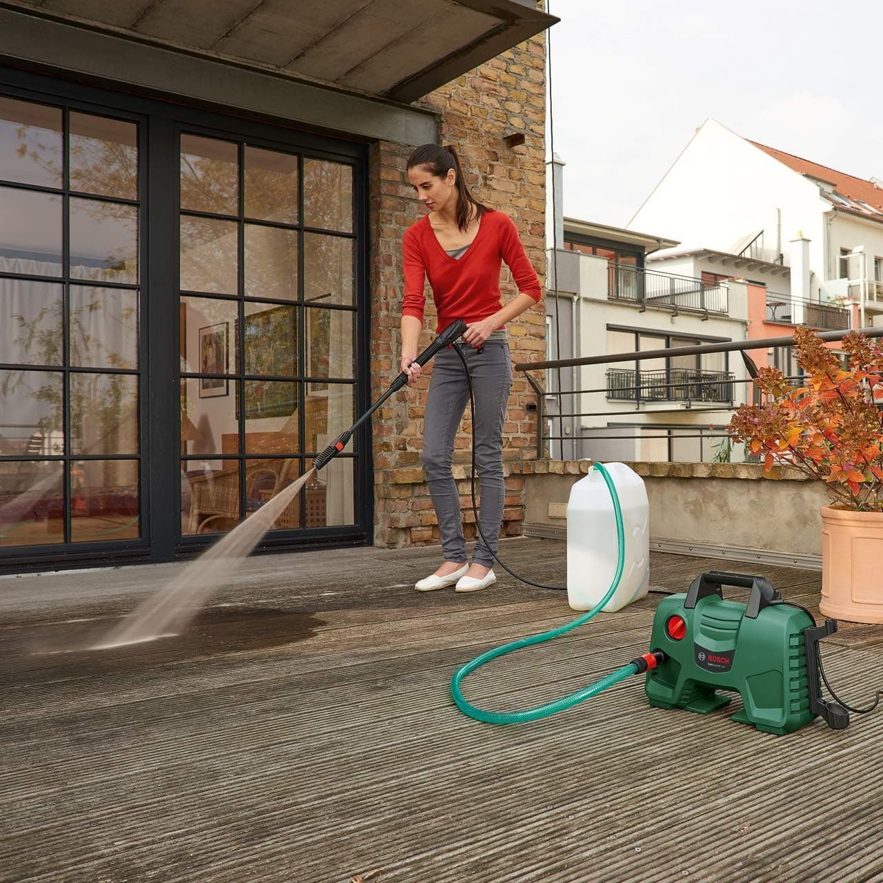 کارواش پرفشار BOSCH EasyAquatak 120 مدل 06008A7971 کارواش پرفشار BOSCH EasyAquatak 120 مدل 06008A7971