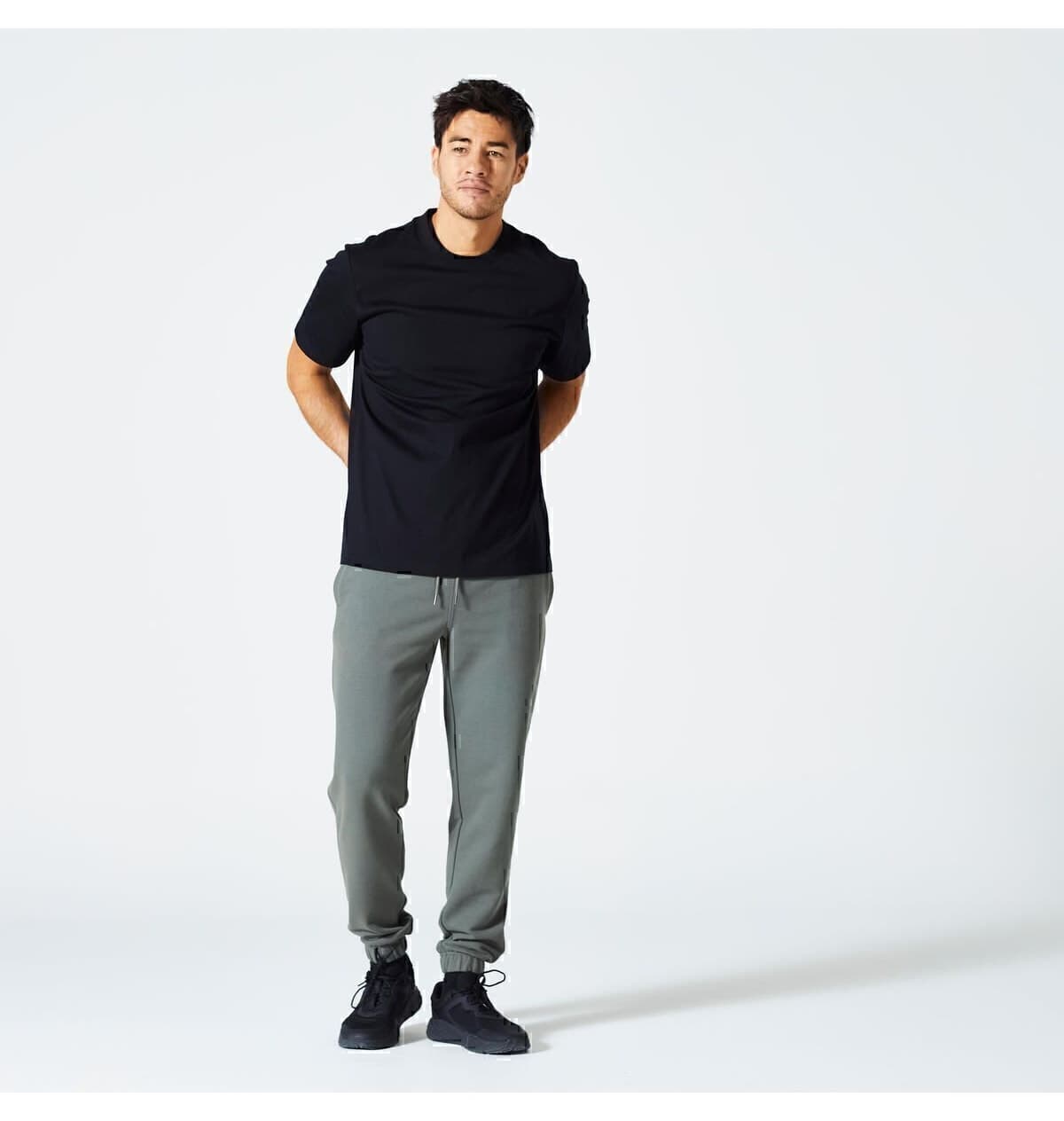 تیشرت ورزشی مردانه Decathlon مشکی فیت معمولی مدل 500 Essentials تیشرت ورزشی مردانه Decathlon مشکی فیت معمولی مدل 500 Essentials