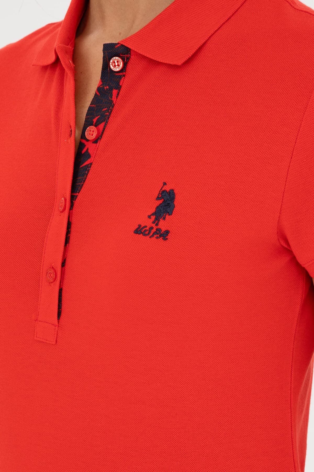 تیشرت زنانه یقهپولو U.S. Polo Assn. ساده قرمز مدل 50262698-VR030 تیشرت زنانه یقهپولو U.S. Polo Assn. ساده قرمز مدل 50262698-VR030