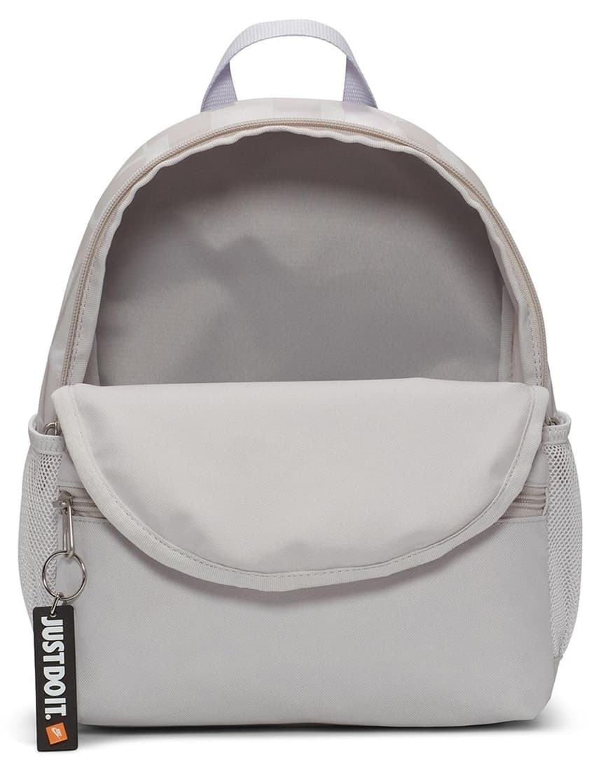 کولهپشتی پسرانه Nike کوچک خاکستری 31x25x10cm مدل 6091690 کولهپشتی پسرانه Nike کوچک خاکستری 31x25x10cm مدل 6091690