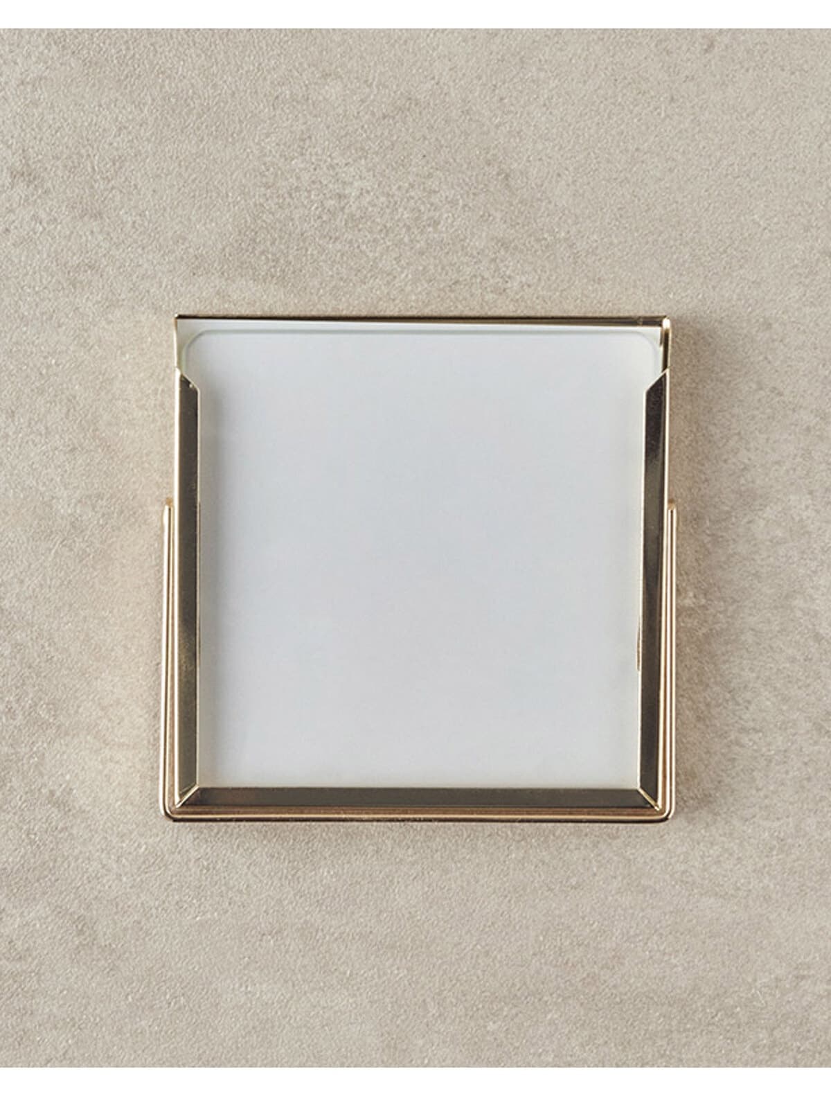 قاب عکس English Home طلایی Felicita 10x10 cm قاب عکس English Home طلایی Felicita 10x10 cm