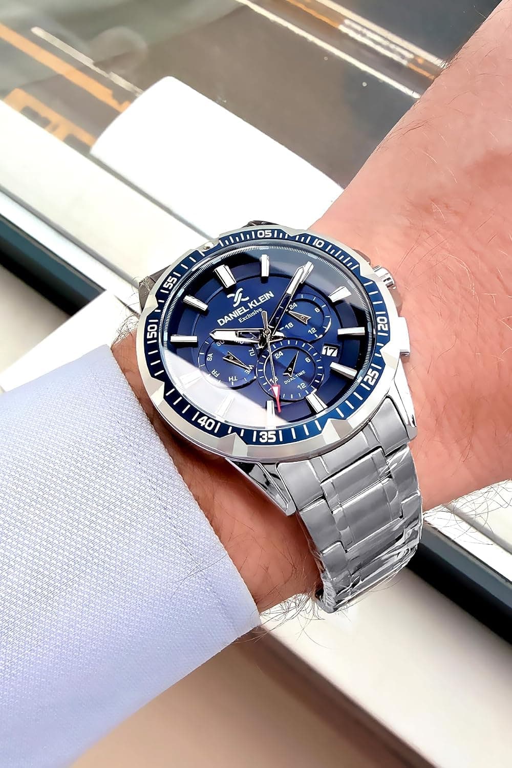ساعت مچی مردانه Daniel Klein ضد آب 3 ATM فولادی نقرهای مدل Dke2076C1 ساعت مچی مردانه Daniel Klein ضد آب 3 ATM فولادی نقرهای مدل Dke2076C1