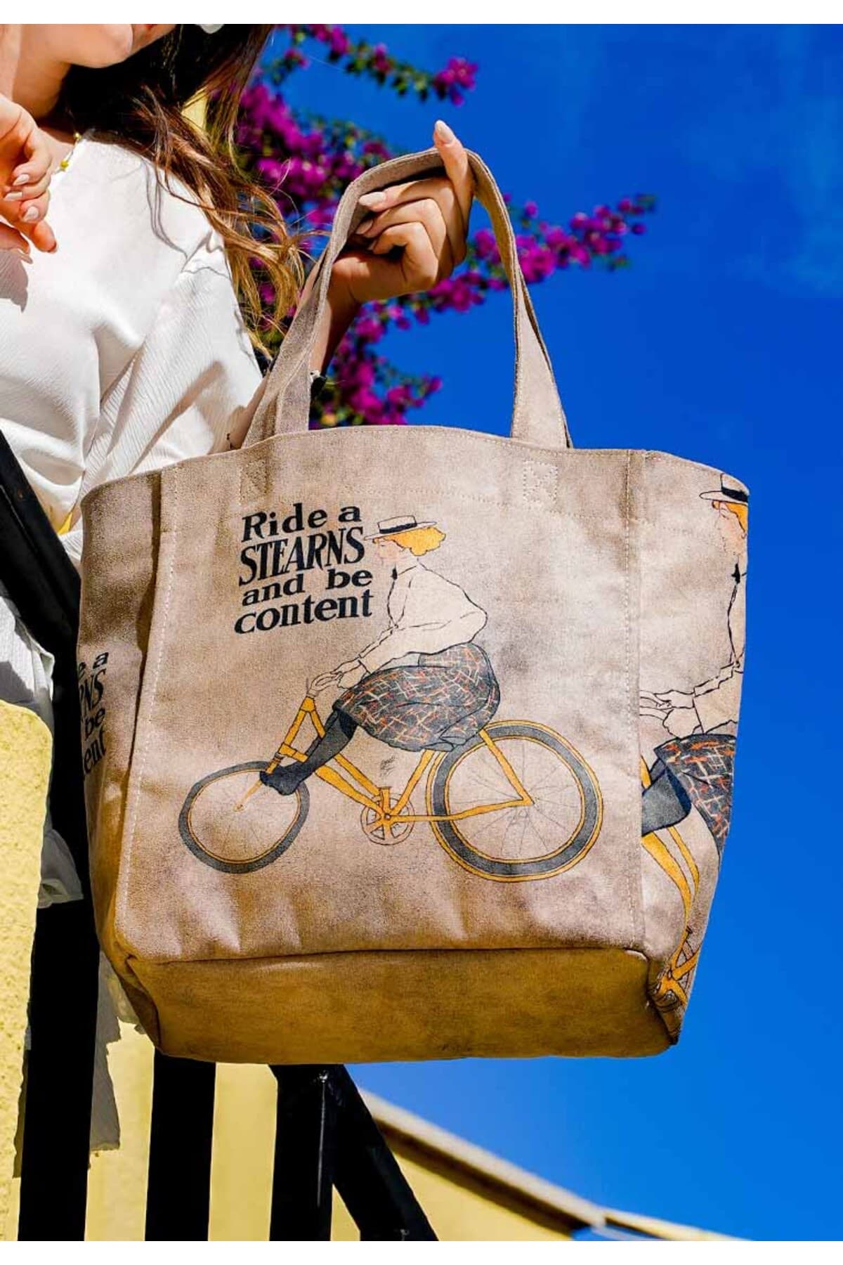 کیف دستی زنانه Dogo چرم وگان خاکستری سایز بزرگ مدل Rider کیف دستی زنانه Dogo چرم وگان خاکستری سایز بزرگ مدل Rider