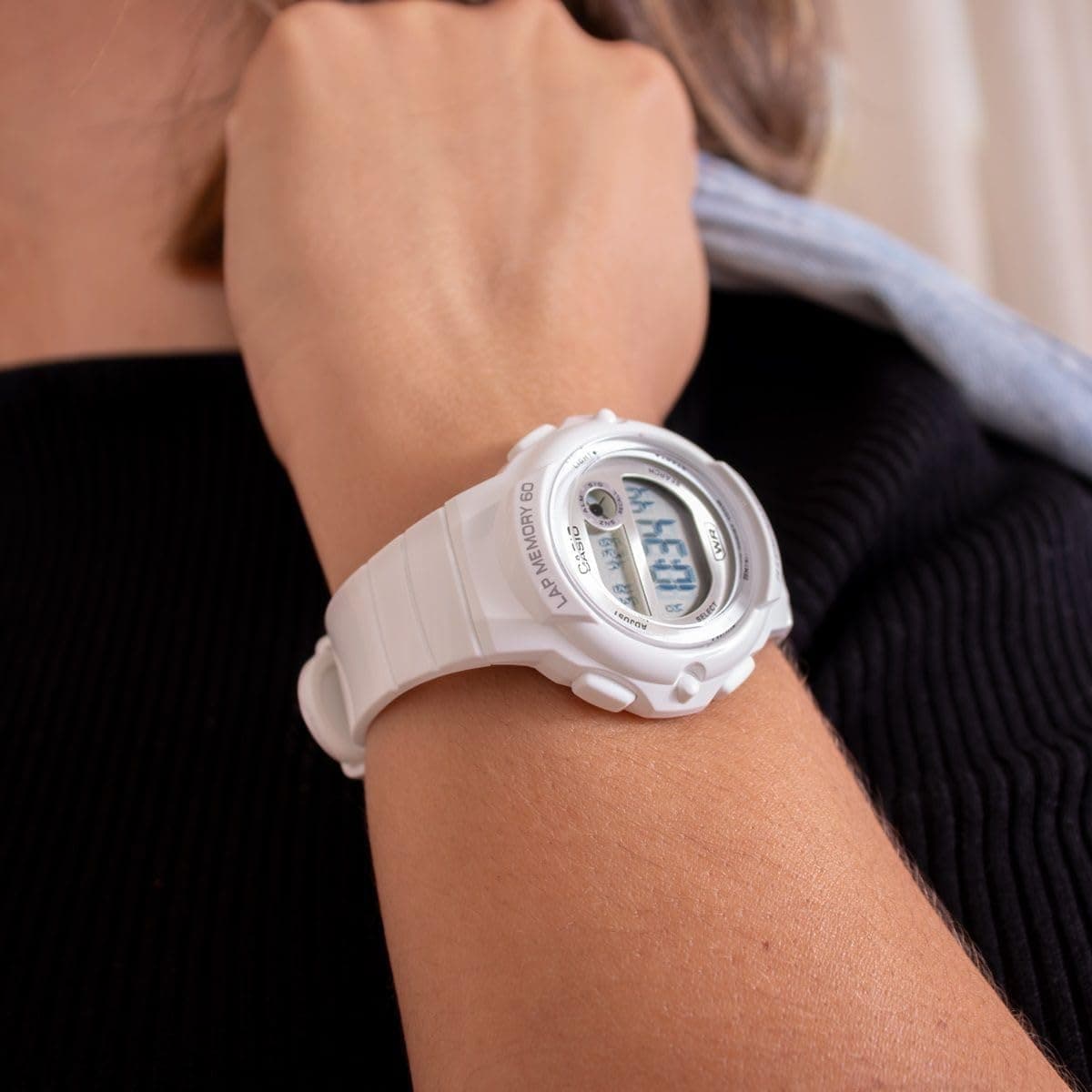 ساعت مچی زنانه Casio دیجیتال سفید مدل LWS-1200H-7A1VDF ساعت مچی زنانه Casio دیجیتال سفید مدل LWS-1200H-7A1VDF