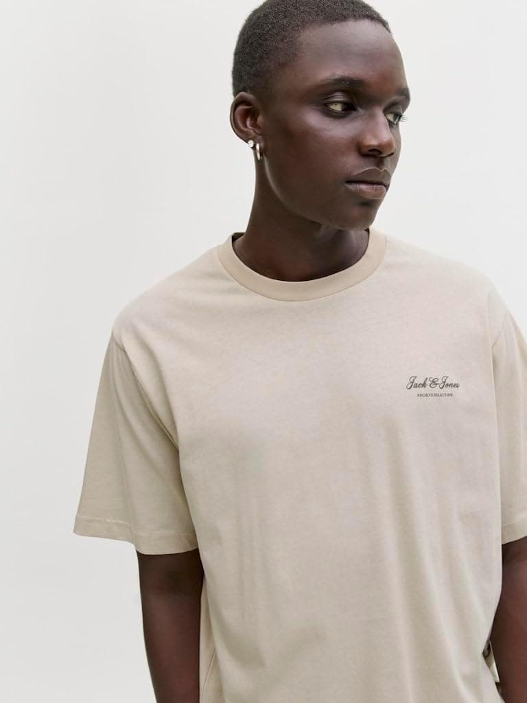 تیشرت مردانه JACK & JONES گرافیکی آستین کوتاه یقه گرد مدل Jjearchive تیشرت مردانه JACK & JONES گرافیکی آستین کوتاه یقه گرد مدل Jjearchive