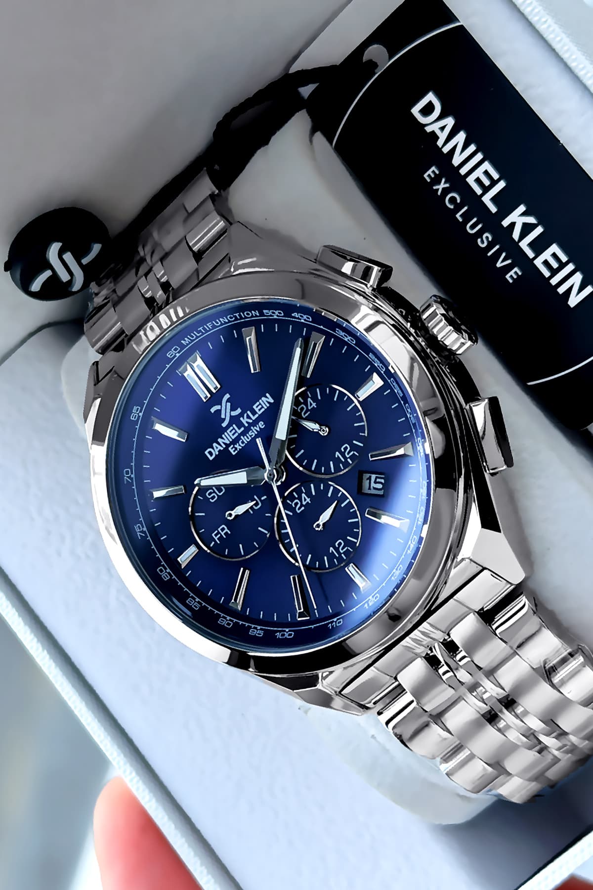 ساعت مچی مردانه Daniel Klein چندکاره ضدآب 3 ATM بند فولادی نقرهای مدل Dker2038c3 ساعت مچی مردانه Daniel Klein چندکاره ضدآب 3 ATM بند فولادی نقرهای مدل Dker2038c3