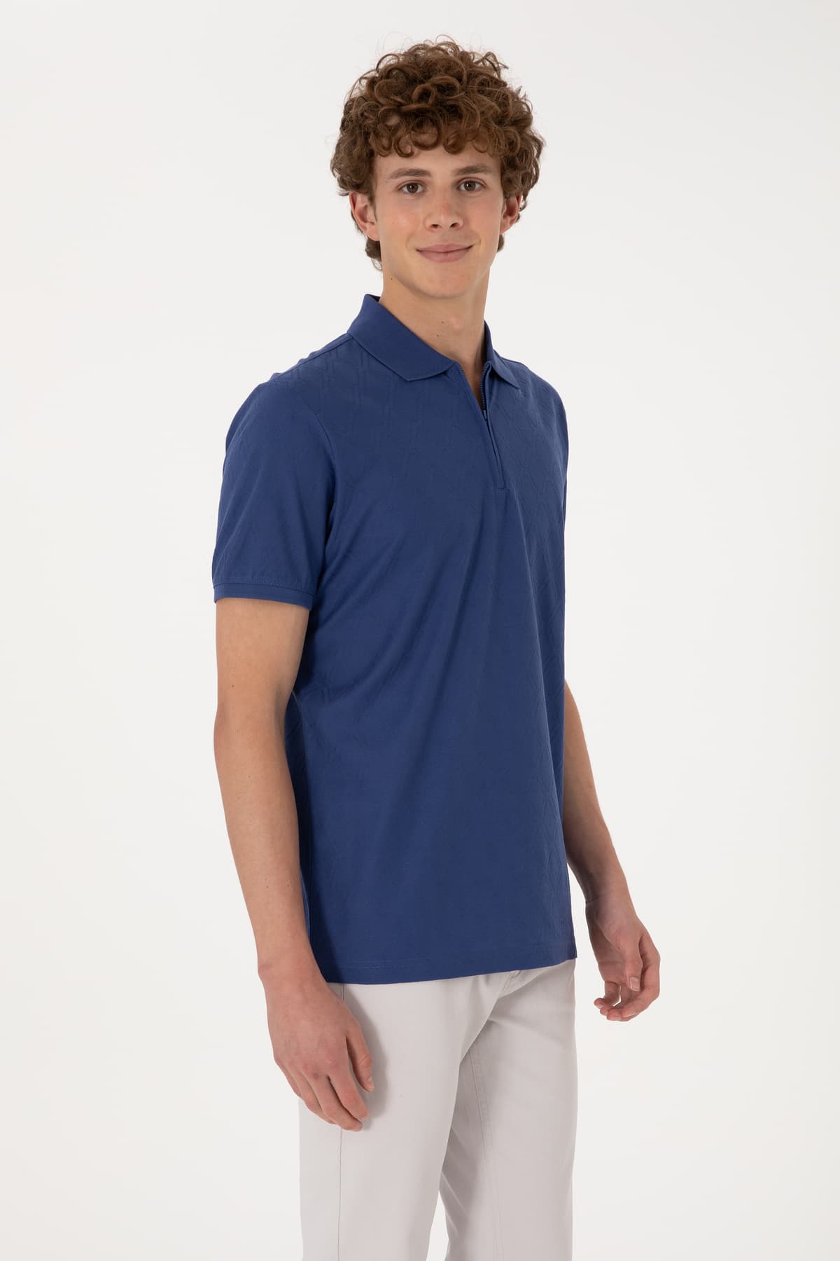تیشرت مردانه U.S. Polo Assn. فیت معمولی زیپدار سرمهای روشن طرحدار مدل 50300832-VR059 تیشرت مردانه U.S. Polo Assn. فیت معمولی زیپدار سرمهای روشن طرحدار مدل 50300832-VR059