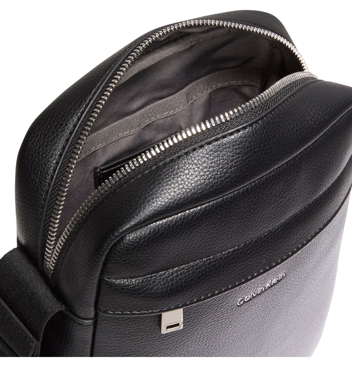 کیف کراس بادی مردانه Calvin Klein مدل LV04D3160GUB1 کیف کراس بادی مردانه Calvin Klein مدل LV04D3160GUB1