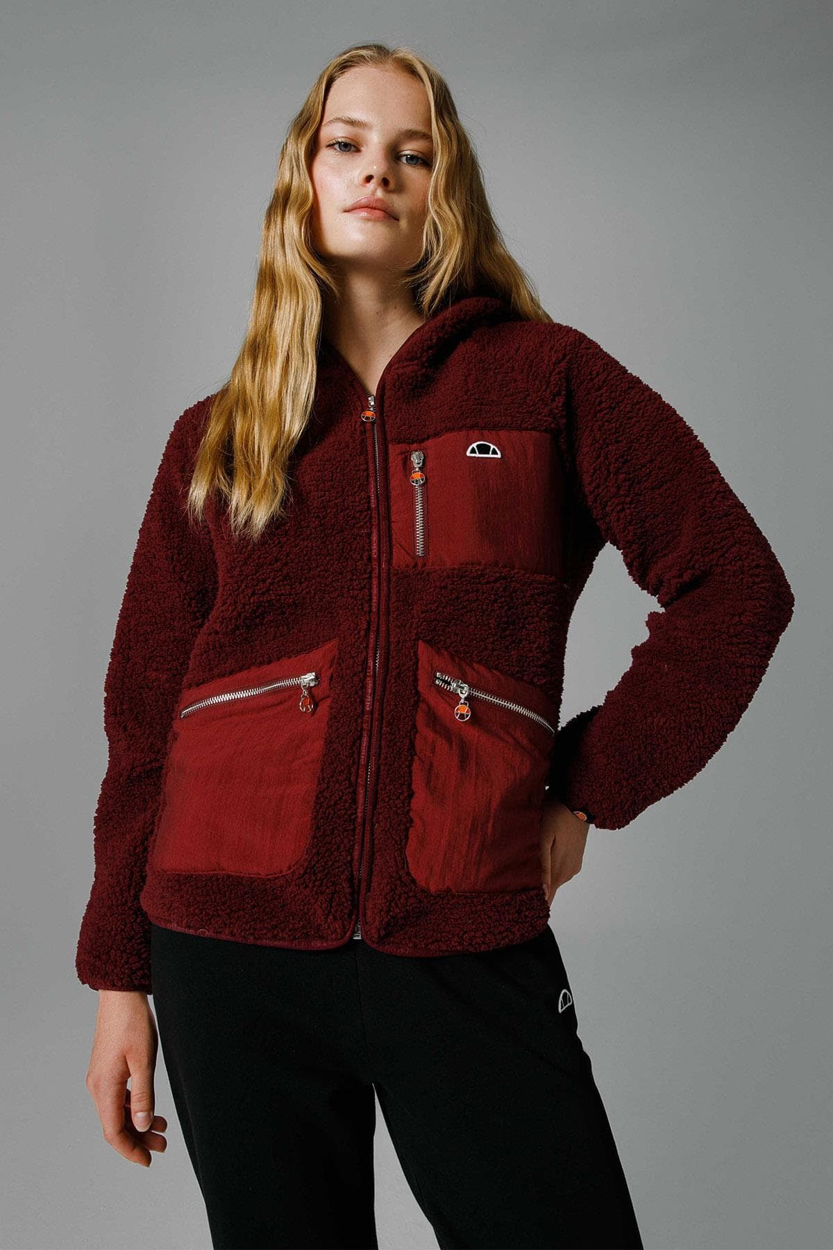 کاپشن زنانه Ellesse زیپدار کلاهدار مدل EF169-BRD کاپشن زنانه Ellesse زیپدار کلاهدار مدل EF169-BRD