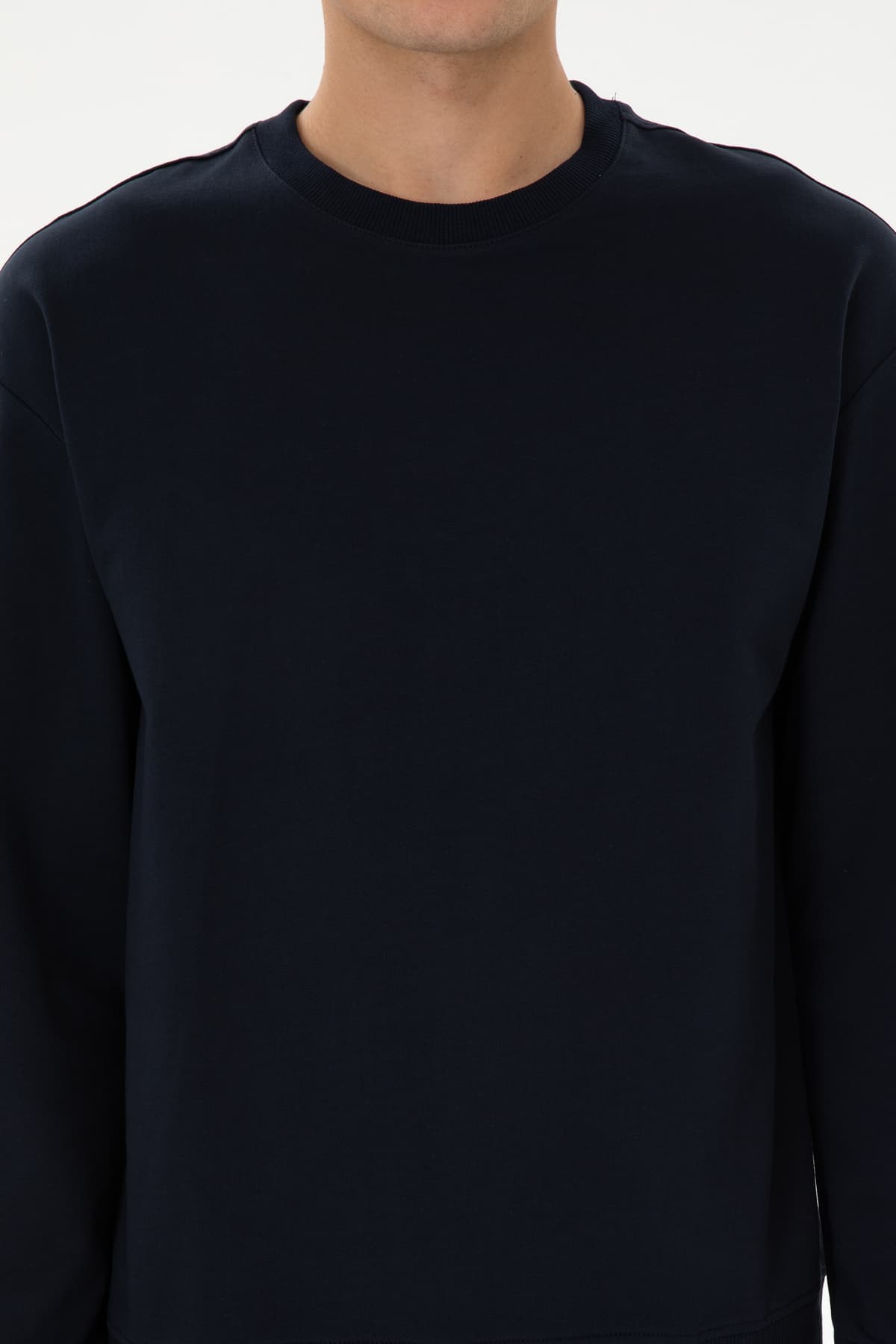 سوئیشرت مردانه U.S. Polo Assn. یقه گرد کامفورت فیت سرمهای نازک مدل 50316378-VR033 سوئیشرت مردانه U.S. Polo Assn. یقه گرد کامفورت فیت سرمهای نازک مدل 50316378-VR033