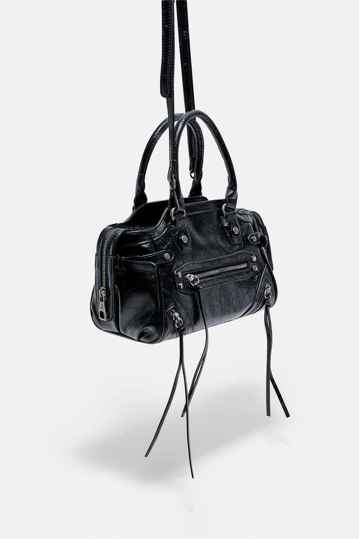 کیف زنانه Stradivarius مدل city با زیپ و پرچدار کیف زنانه Stradivarius مدل city با زیپ و پرچدار