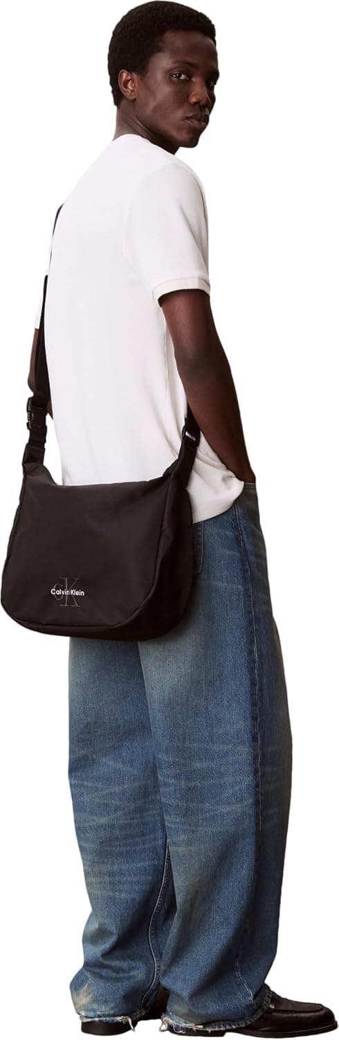 کیف دوشی کراسبادی مردانه Calvin Klein BOLD مشکی OS کیف دوشی کراسبادی مردانه Calvin Klein BOLD مشکی OS