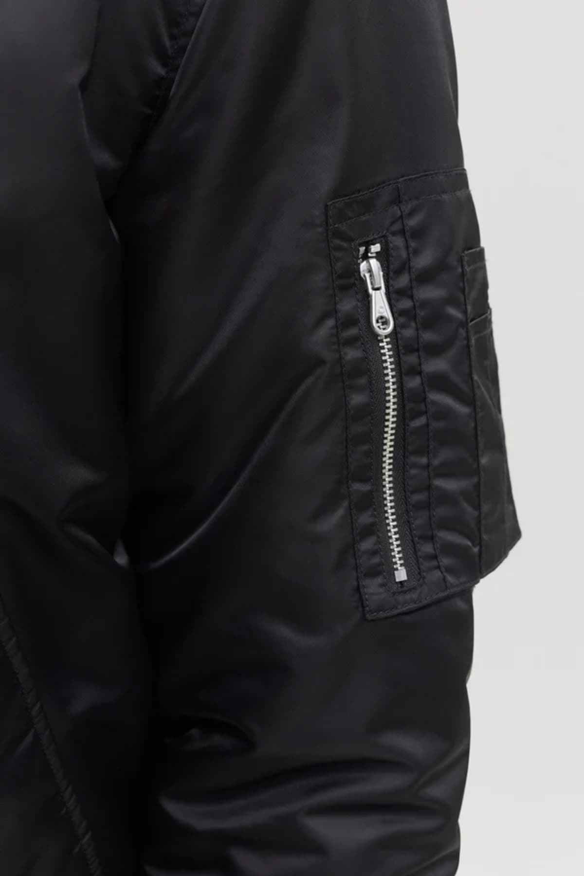 ژاکت مردانه Jack & Jones مشکی CotraceBomber یقه ریب زیپ دار مدل 12301762 ژاکت مردانه Jack & Jones مشکی CotraceBomber یقه ریب زیپ دار مدل 12301762