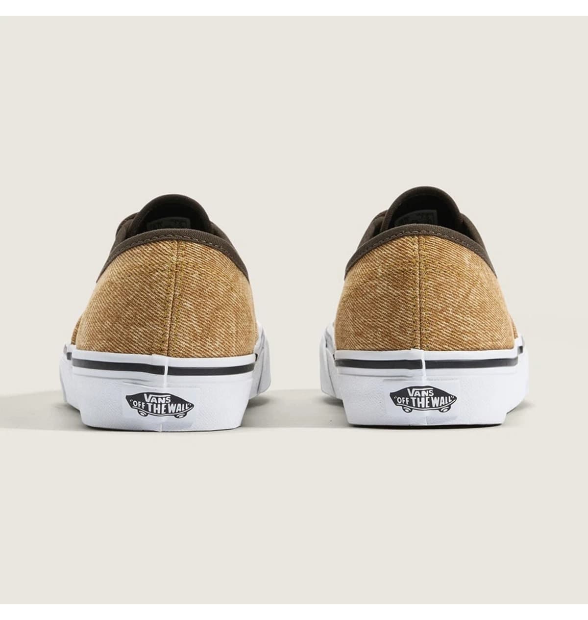 محصول زنانه Vans Authentic محصول زنانه Vans Authentic