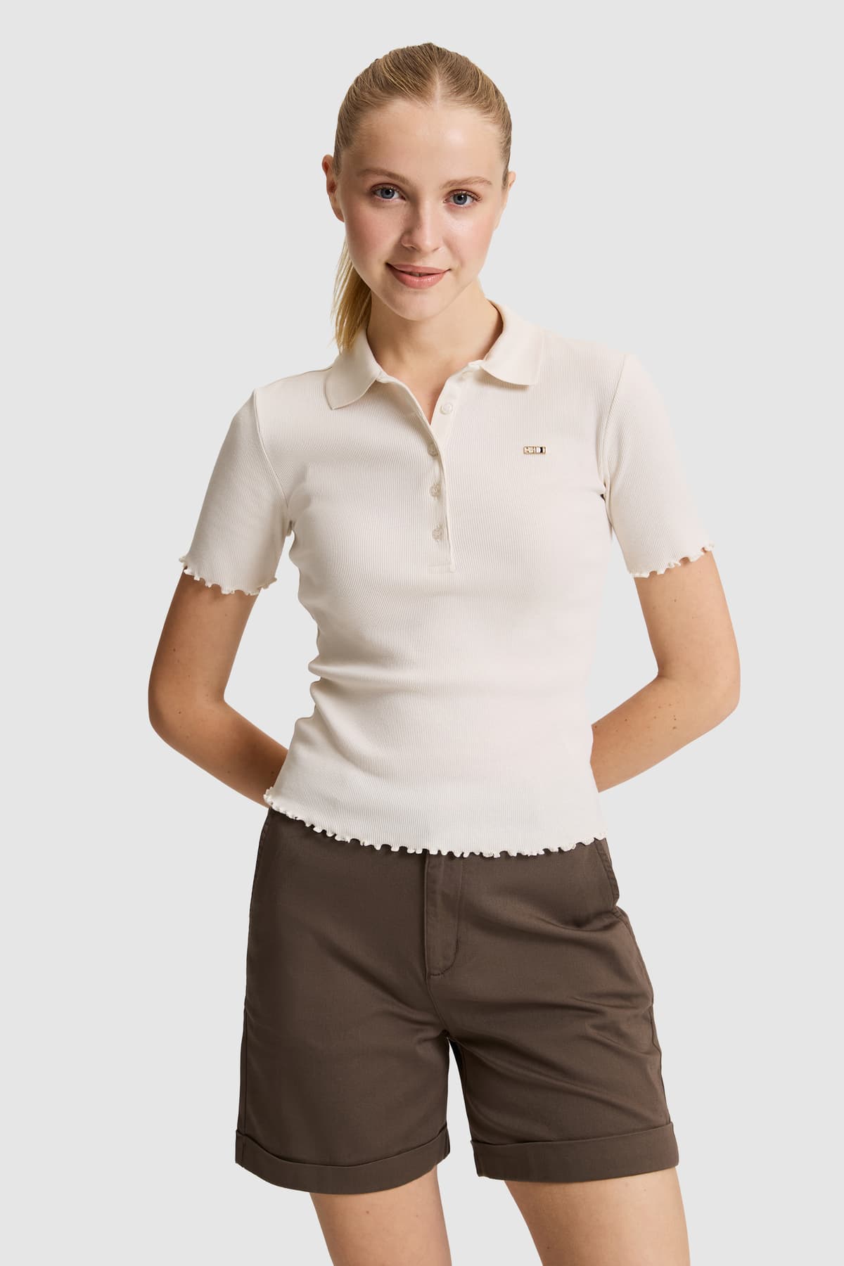 تیشرت زنانه یقه پولو U.S. Polo Assn. کرم مدل 50323563-VR071 تیشرت زنانه یقه پولو U.S. Polo Assn. کرم مدل 50323563-VR071