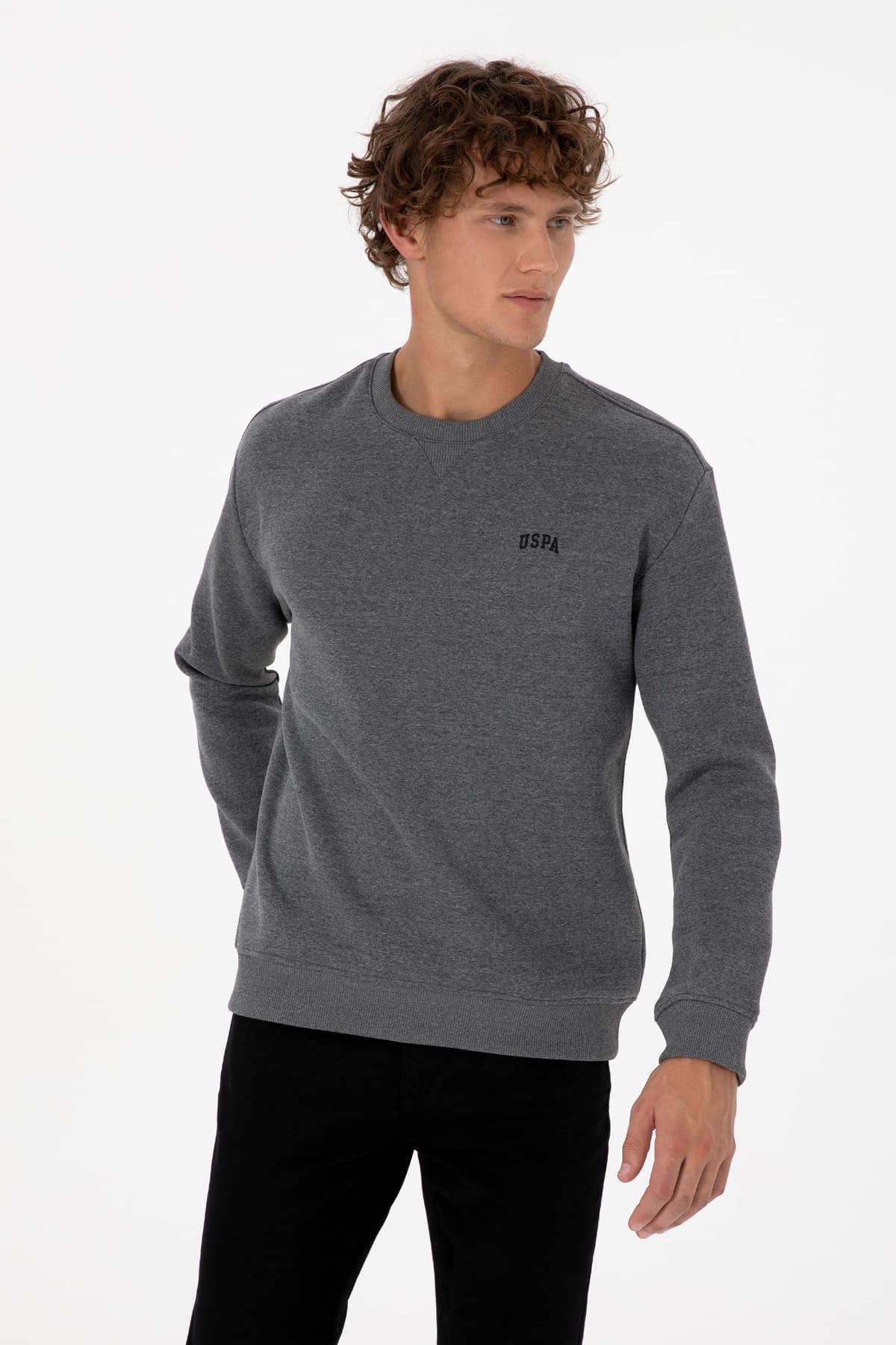 سوئیشرت مردانه U.S. Polo Assn. کامفورت یقه گرد پرزدار آنتراسیت ملانژ مدل 50313757-VR081 سوئیشرت مردانه U.S. Polo Assn. کامفورت یقه گرد پرزدار آنتراسیت ملانژ مدل 50313757-VR081