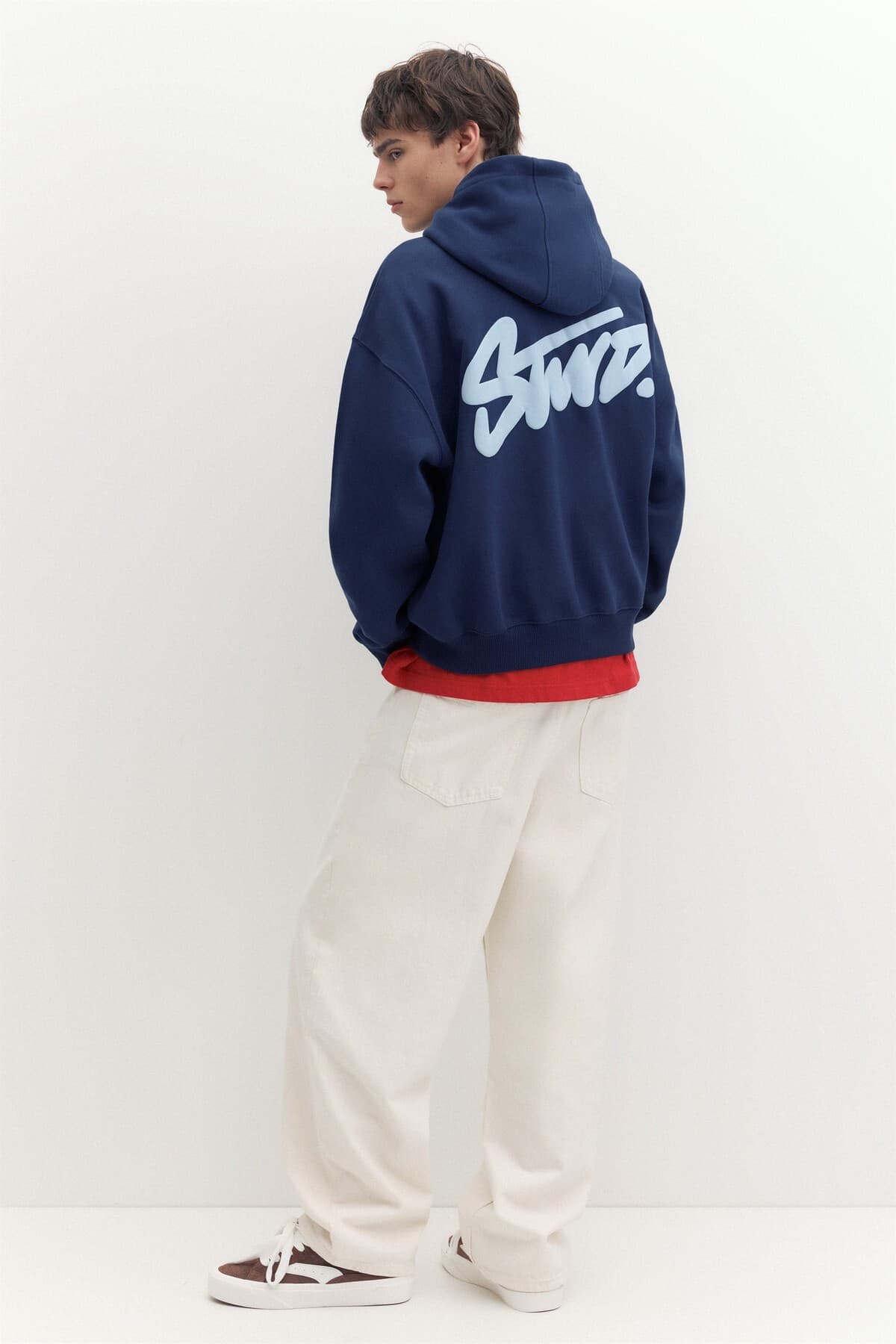 سویشرت کلاهدار Pull & Bear با فرم باکسی STWD سویشرت کلاهدار Pull & Bear با فرم باکسی STWD