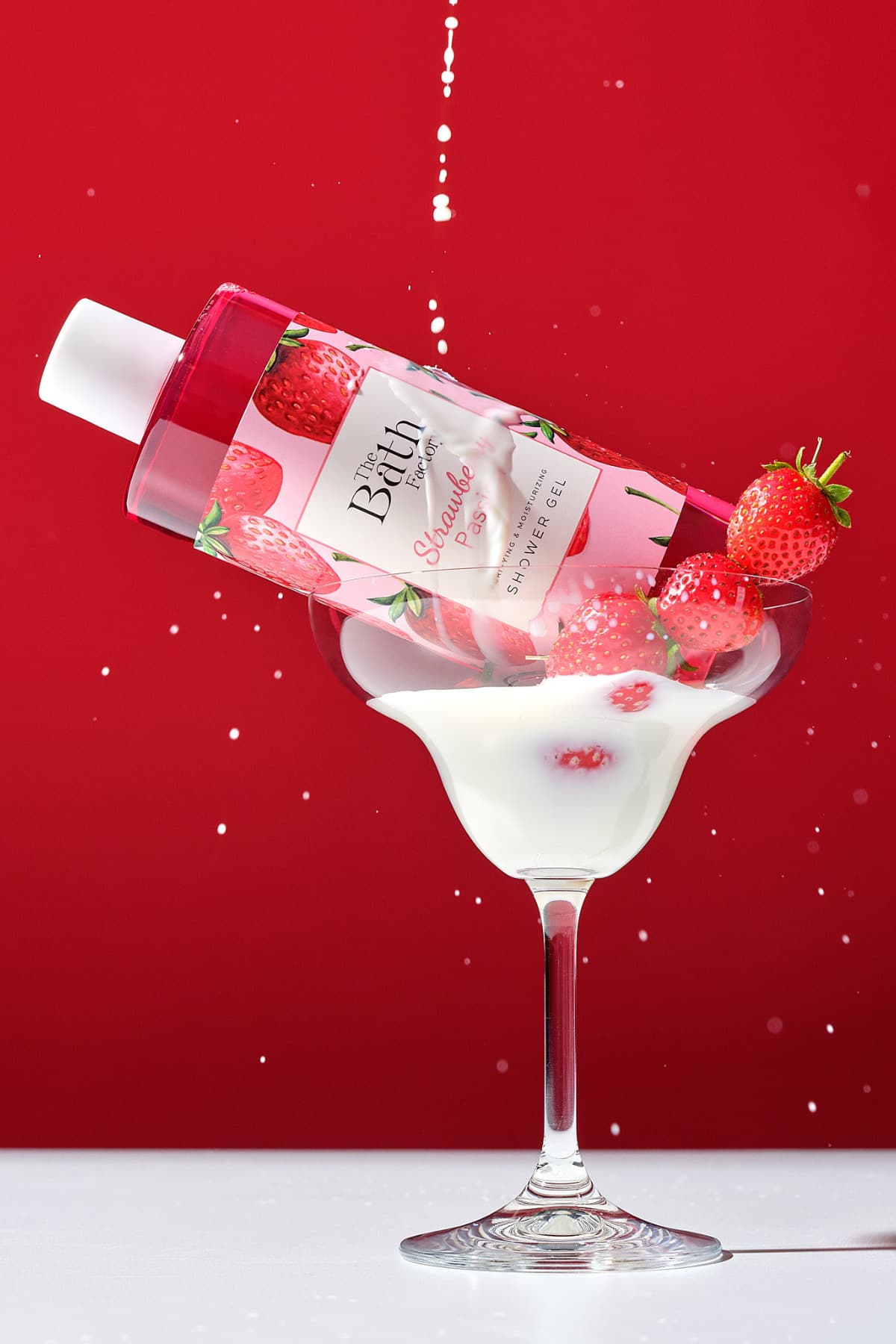ژل دوش مرطوبکننده و مغذی THE BATH FACTORY Strawberry Passion 400 ml ژل دوش مرطوبکننده و مغذی THE BATH FACTORY Strawberry Passion 400 ml