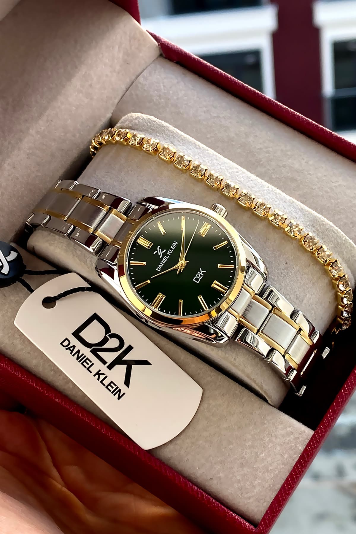 ساعت مچی زنانه Daniel Klein مینیمال صفحه سبز بند استیل جوبیلی ساعت مچی زنانه Daniel Klein مینیمال صفحه سبز بند استیل جوبیلی