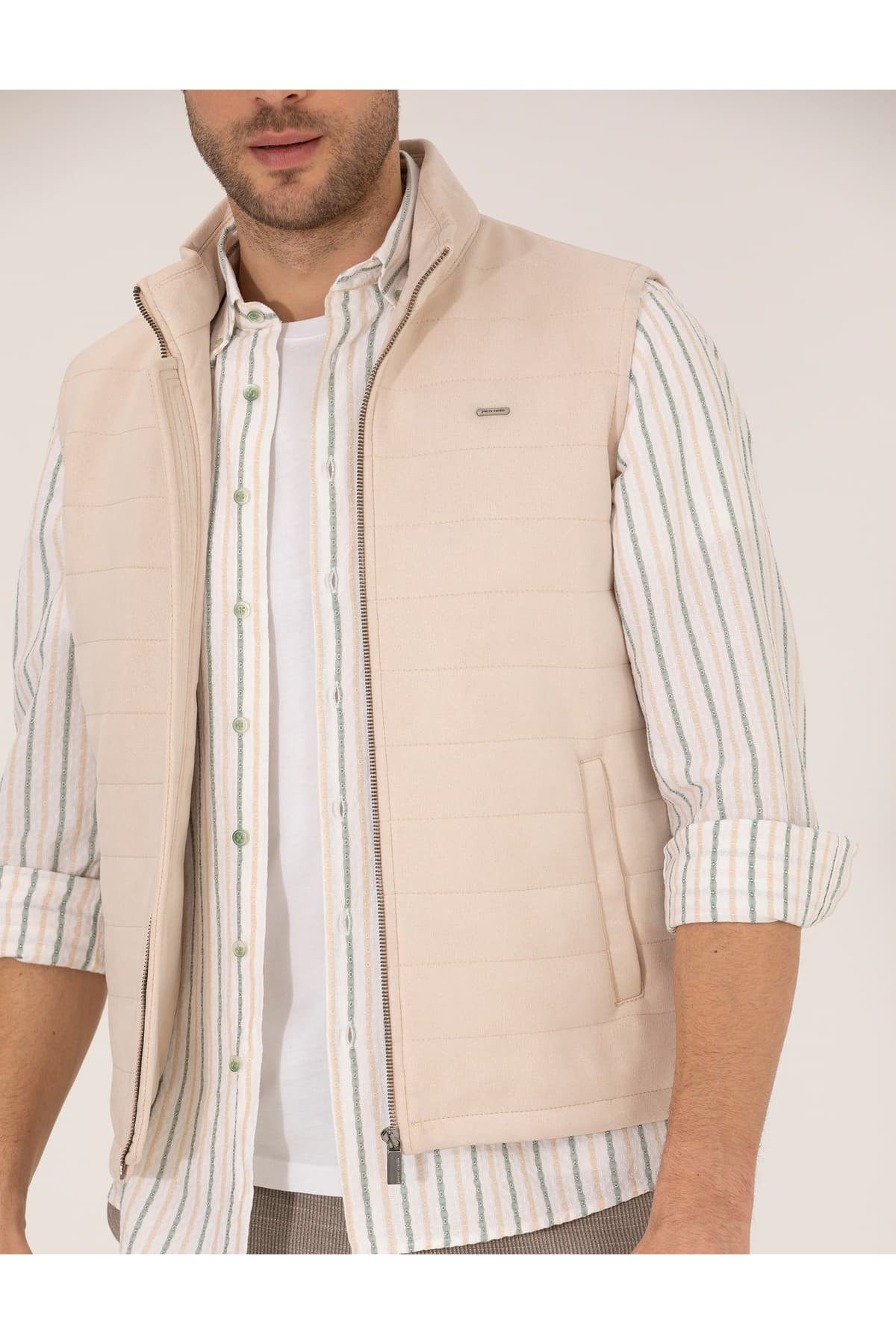 جلیقه چرمی مردانه Pierre Cardin بژ ساده مدل 50275802-591 جلیقه چرمی مردانه Pierre Cardin بژ ساده مدل 50275802-591