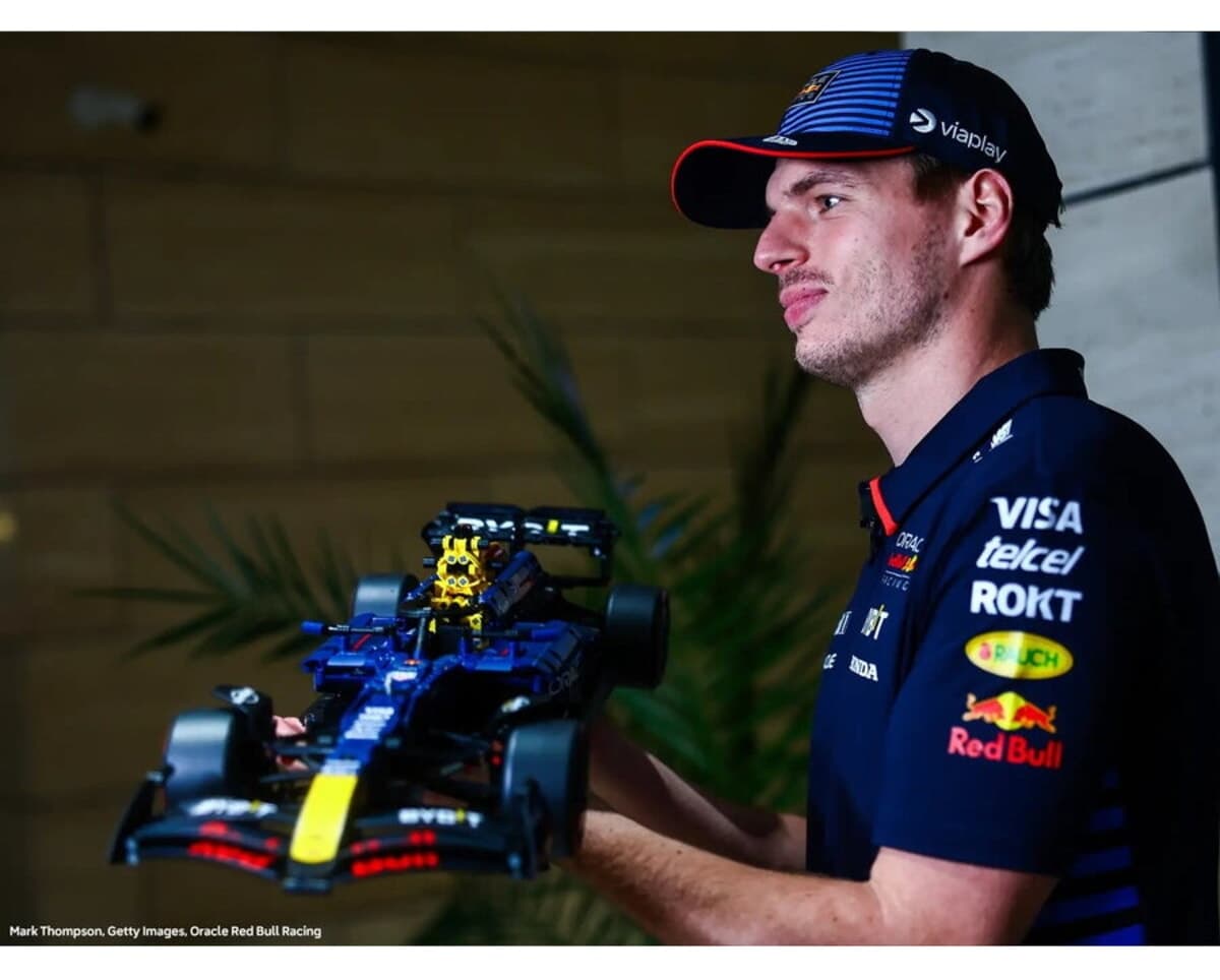 لگو Technic Oracle Red Bull Racing RB20 F1 مدل 42206 با 1639 قطعه لگو Technic Oracle Red Bull Racing RB20 F1 مدل 42206 با 1639 قطعه