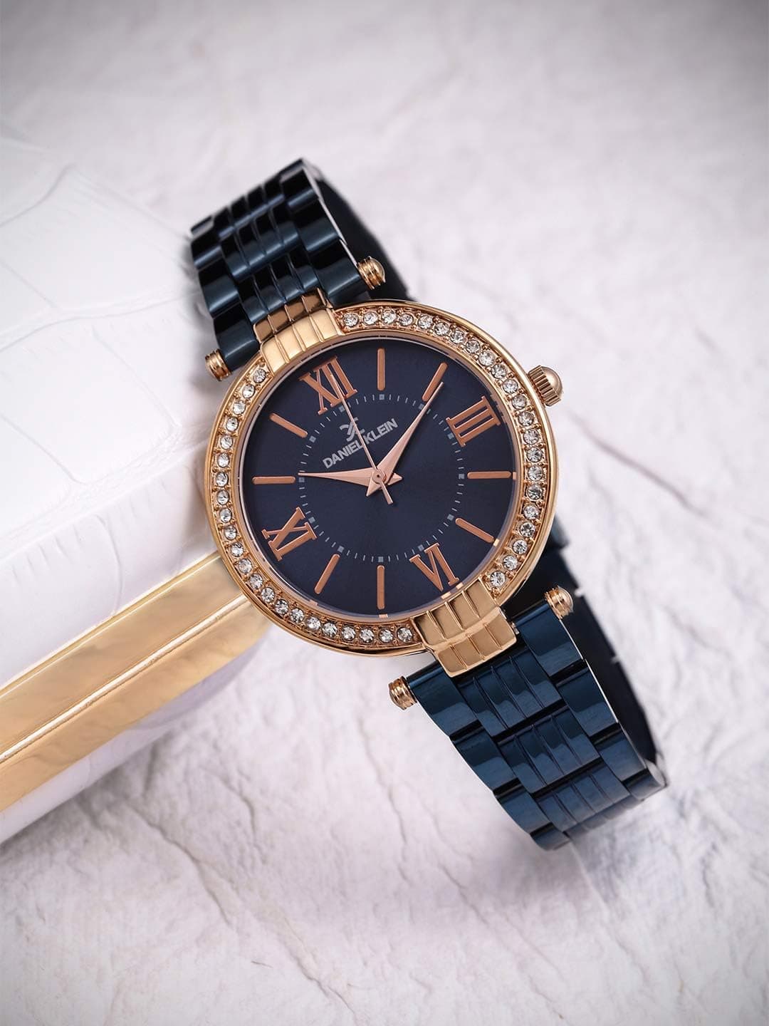 ساعت زنانه Daniel Klein آنالوگ صفحه آبی مدل DK11138-3 ساعت زنانه Daniel Klein آنالوگ صفحه آبی مدل DK11138-3