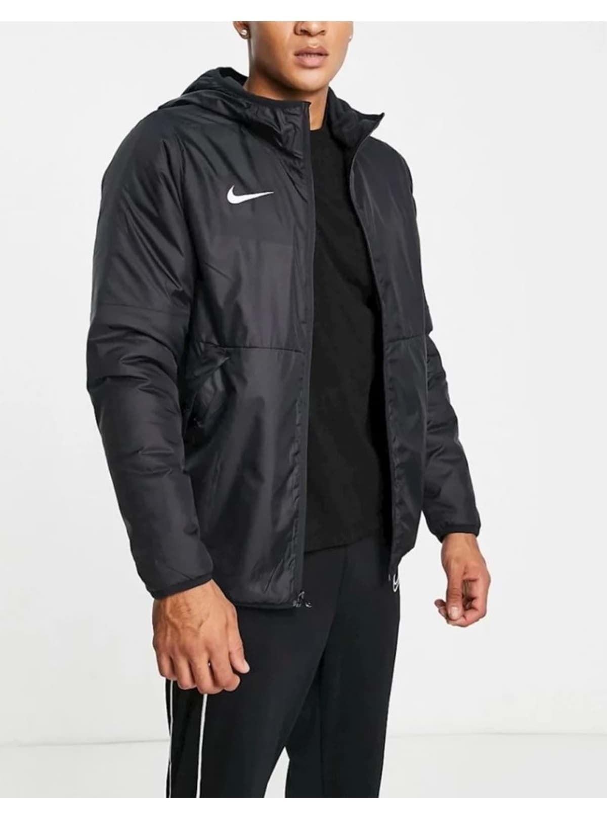 مونت مردانه Nike کلاهدار مشکی ضدآب با آستر پلار دوجیبه مونت مردانه Nike کلاهدار مشکی ضدآب با آستر پلار دوجیبه