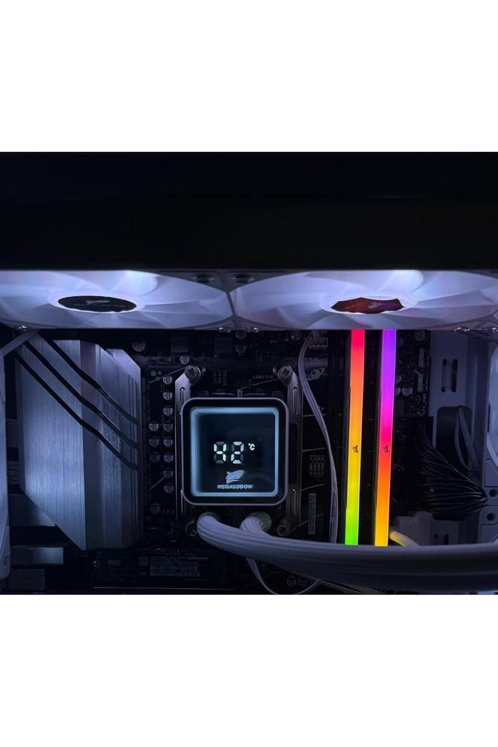 خنککننده مایع پردازنده Megalodon با نمایشگر دیجیتال دما سفید مدل TR240 خنککننده مایع پردازنده Megalodon با نمایشگر دیجیتال دما سفید مدل TR240