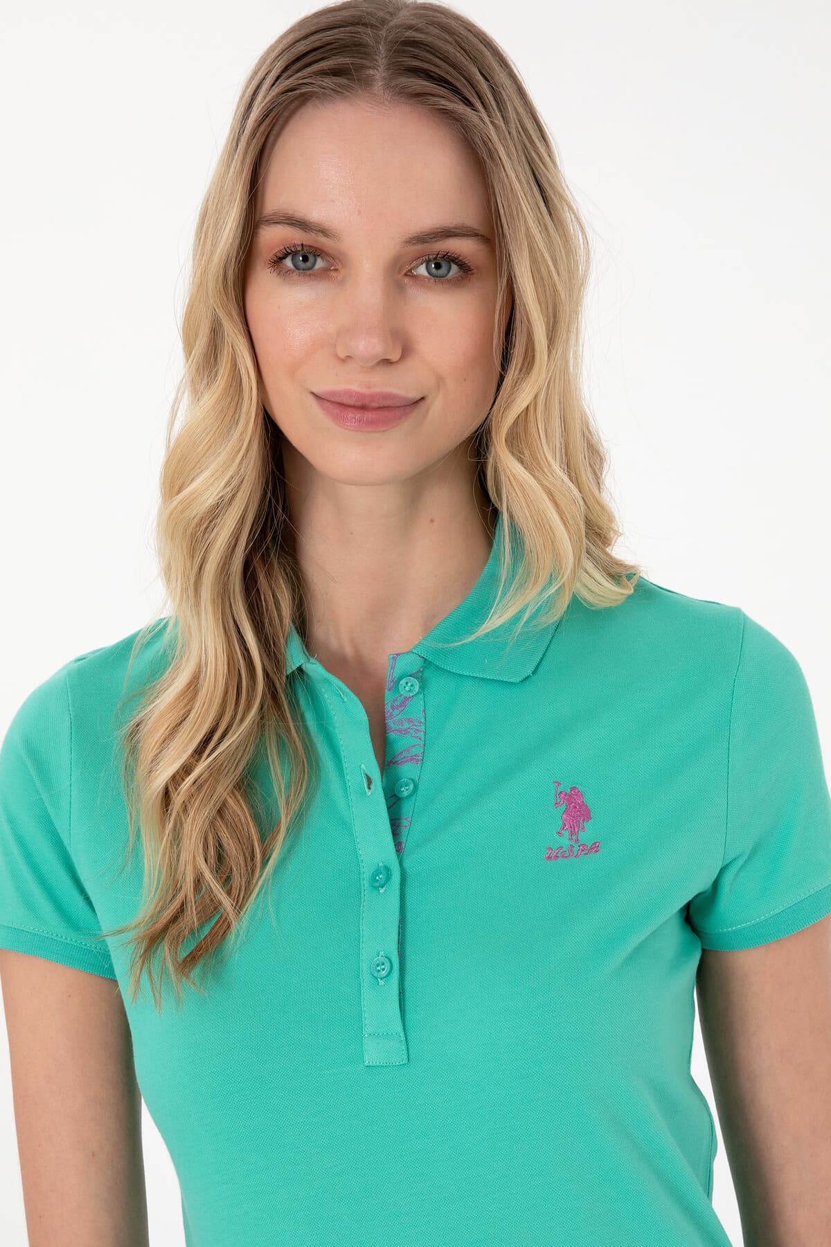 تیشرت زنانه U.S. Polo Assn. یقه پولو ساده سبز نعنایی مدل 50300896-VR090 تیشرت زنانه U.S. Polo Assn. یقه پولو ساده سبز نعنایی مدل 50300896-VR090