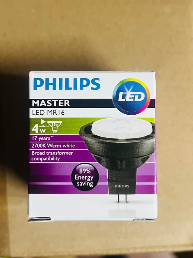 لامپ LED Philips با توان 4w=35w و دمای رنگ 2700k مدل MR16 GU5.3 لامپ LED Philips با توان 4w=35w و دمای رنگ 2700k مدل MR16 GU5.3