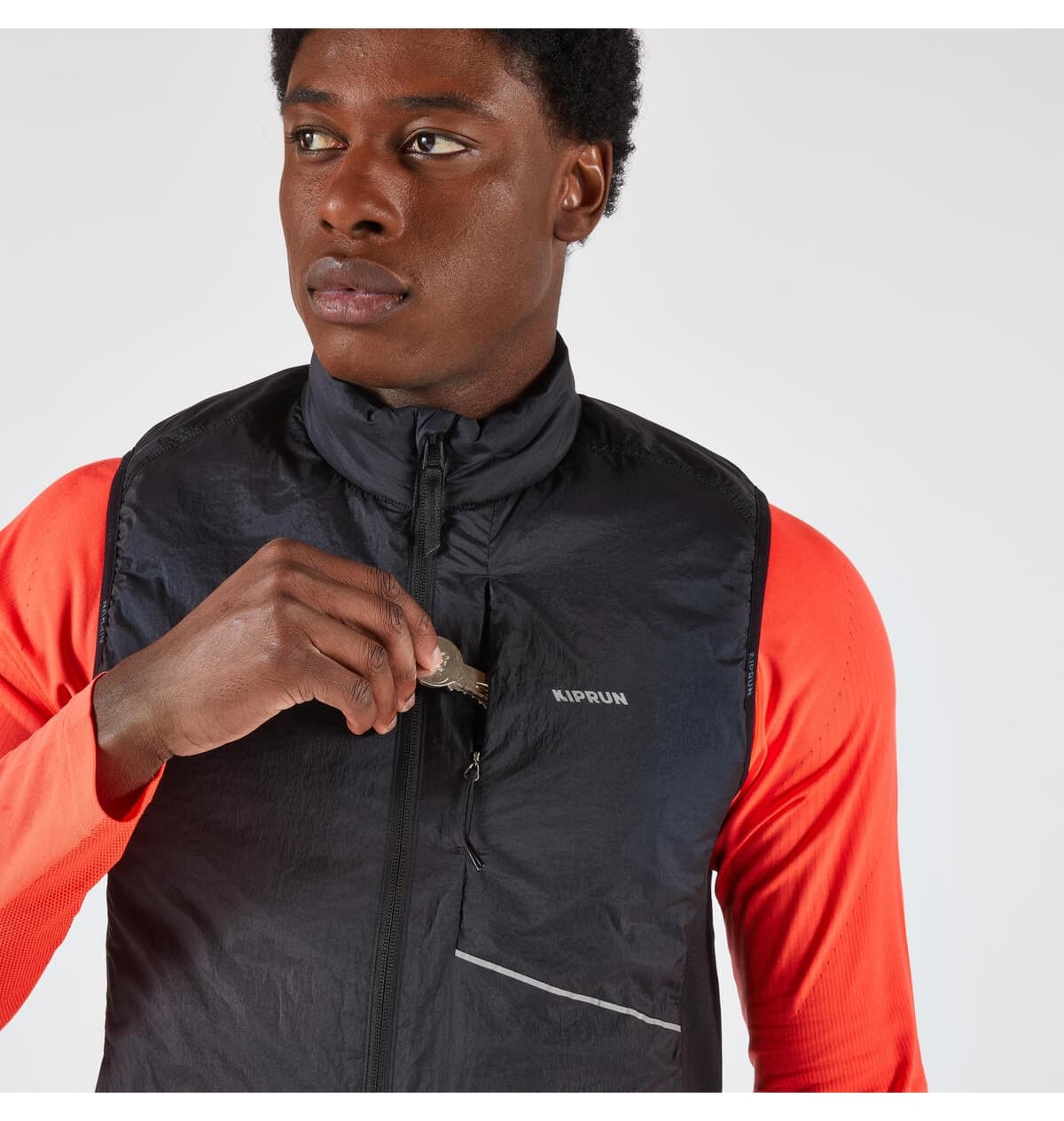 جلیقه دویدن مردانه Decathlon مشکی مدل Kiprun SL 500 Warm جلیقه دویدن مردانه Decathlon مشکی مدل Kiprun SL 500 Warm