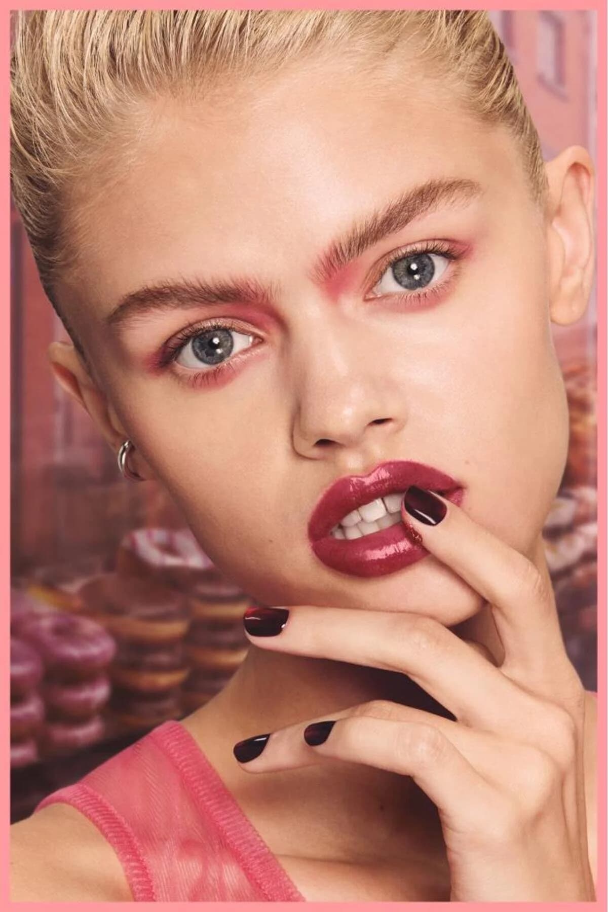 بالم لب رنگی آبرسان Maybelline New York Lifter Glaze مدل 14 Fig Jam بالم لب رنگی آبرسان Maybelline New York Lifter Glaze مدل 14 Fig Jam