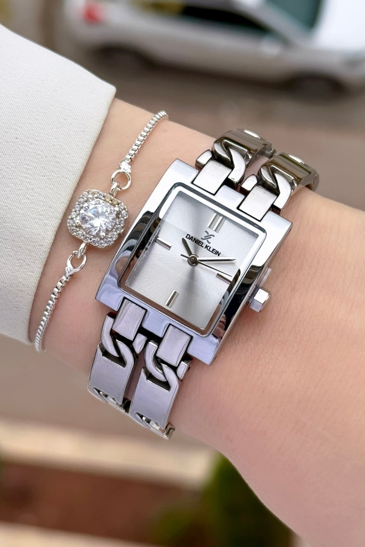 ساعت مچی زنانه Daniel Klein نقرهای زنجیری 24 mm ساعت مچی زنانه Daniel Klein نقرهای زنجیری 24 mm