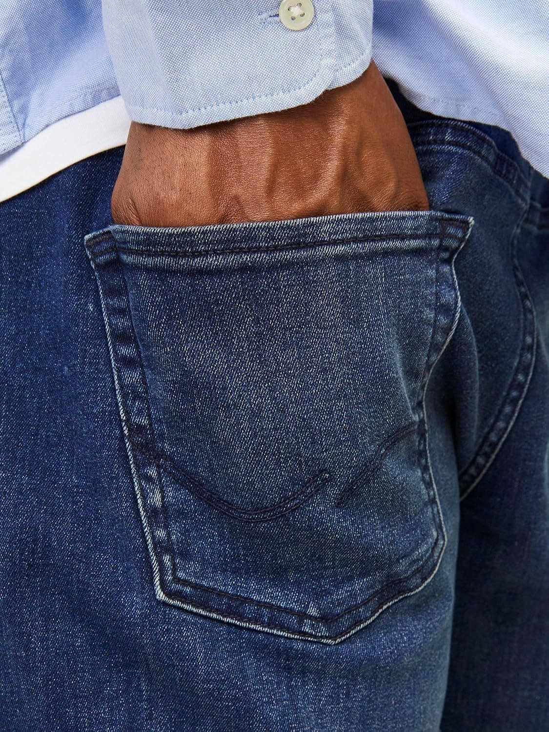 شلوار جین مردانه JACK & JONES فیت معمولی سایز M شلوار جین مردانه JACK & JONES فیت معمولی سایز M