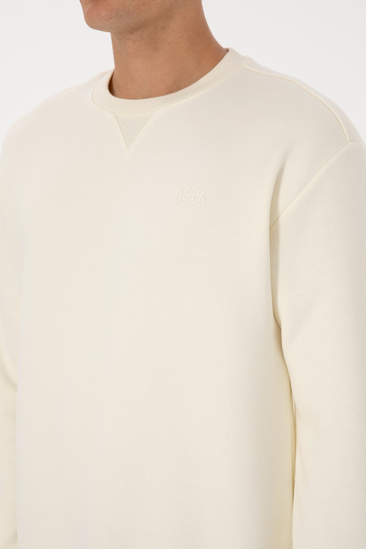 سویشرت مردانه U.S. Polo Assn. فیت کامفورت یقه گرد کرم بیسیک مدل 50313757-VR256 سویشرت مردانه U.S. Polo Assn. فیت کامفورت یقه گرد کرم بیسیک مدل 50313757-VR256