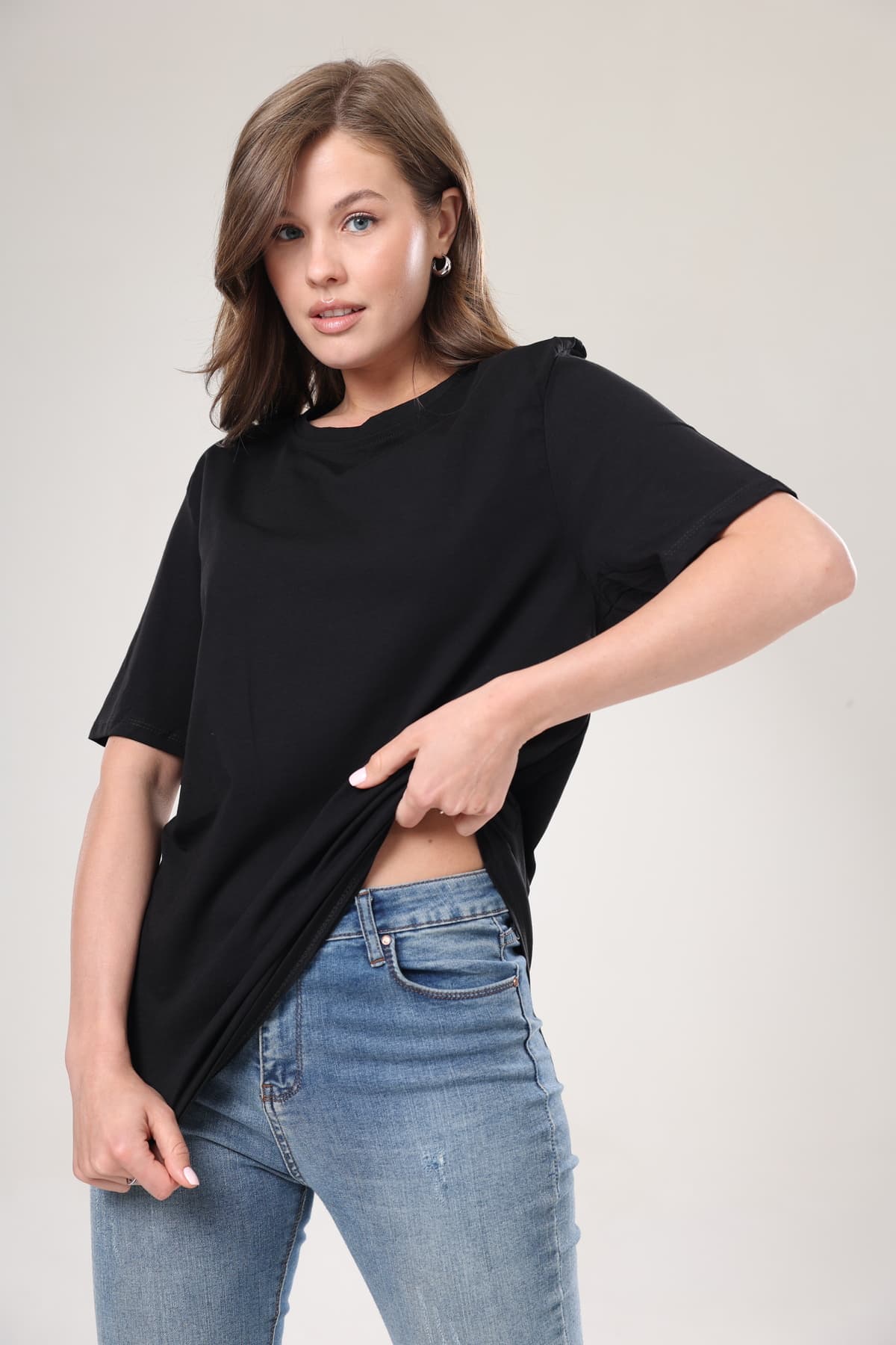 تیشرت زنانه Tight Lady نخی یقهگرد مشکی مدل اورسایز تیشرت زنانه Tight Lady نخی یقهگرد مشکی مدل اورسایز