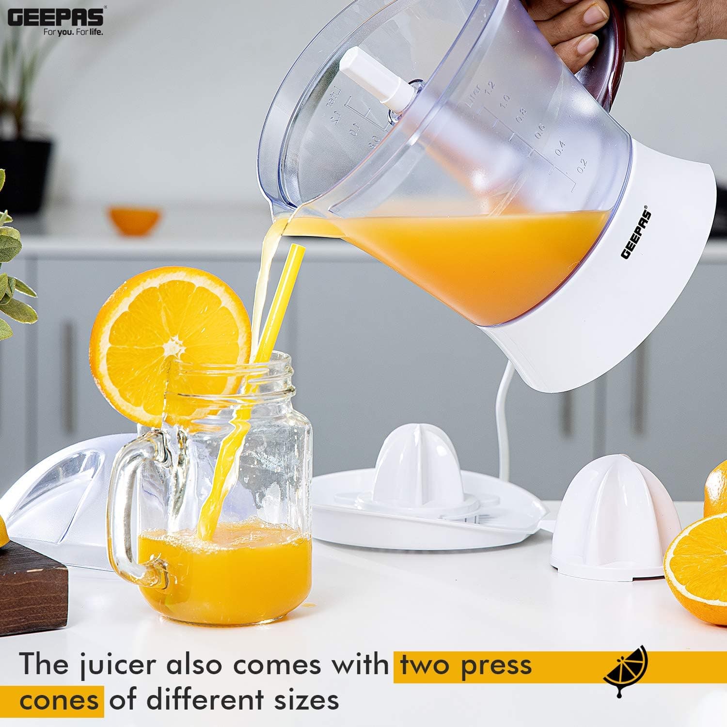 آبمیوهگیری مرکبات Geepas 25 Watt با 2 مخروط و ظرفیت 1.2 Liter آبمیوهگیری مرکبات Geepas 25 Watt با 2 مخروط و ظرفیت 1.2 Liter