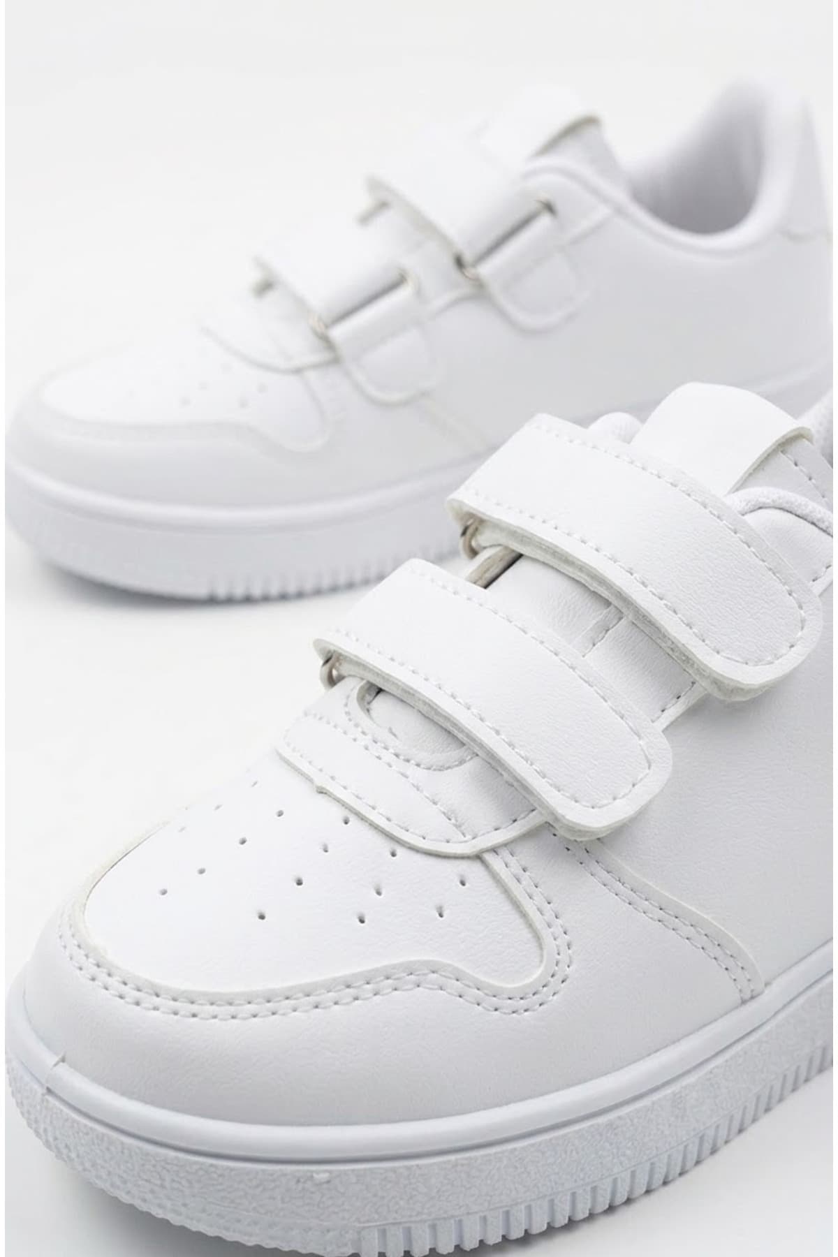 کفش اسپرت بچگانه یونیسکس İmerShoes سفید چسبی دو نوار سبک و راحت مدل ZL001 کفش اسپرت بچگانه یونیسکس İmerShoes سفید چسبی دو نوار سبک و راحت مدل ZL001