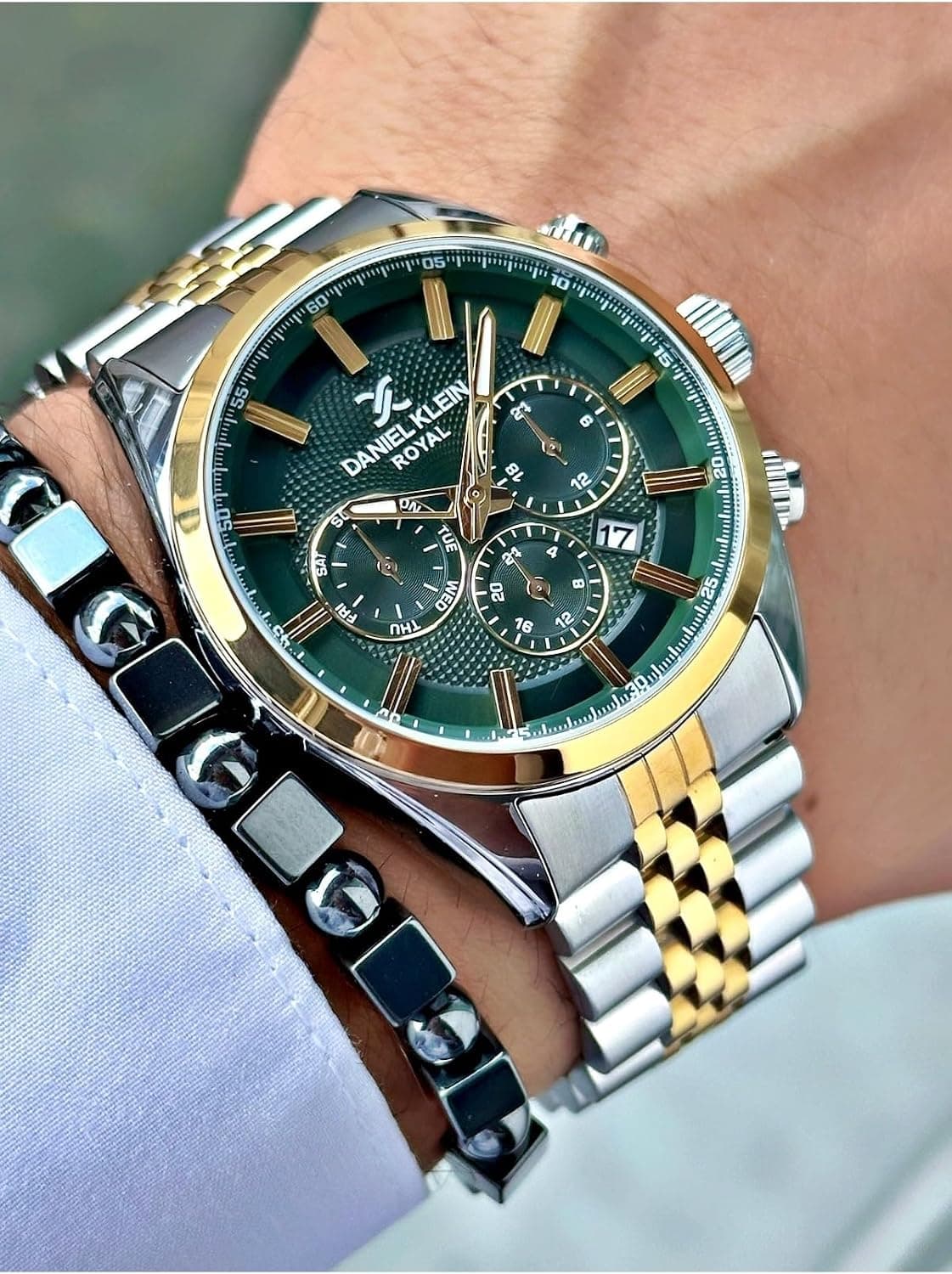 ساعت مچی مردانه Daniel Klein سری Royal کرونوگراف بند فولادی دوتونه زرد نقرهای ساعت مچی مردانه Daniel Klein سری Royal کرونوگراف بند فولادی دوتونه زرد نقرهای