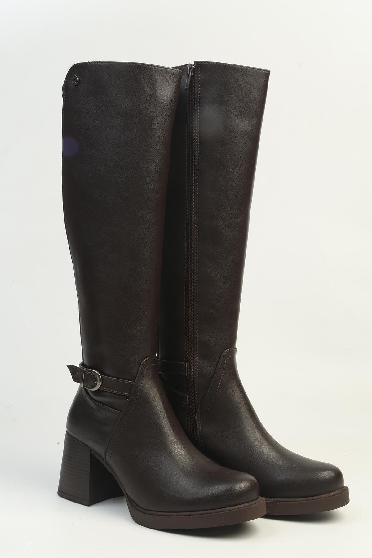 چکمه زنانه Pierre Cardin چرمی پاشنه کلفت نوک گرد قهوهای مدل PC-55059 چکمه زنانه Pierre Cardin چرمی پاشنه کلفت نوک گرد قهوهای مدل PC-55059