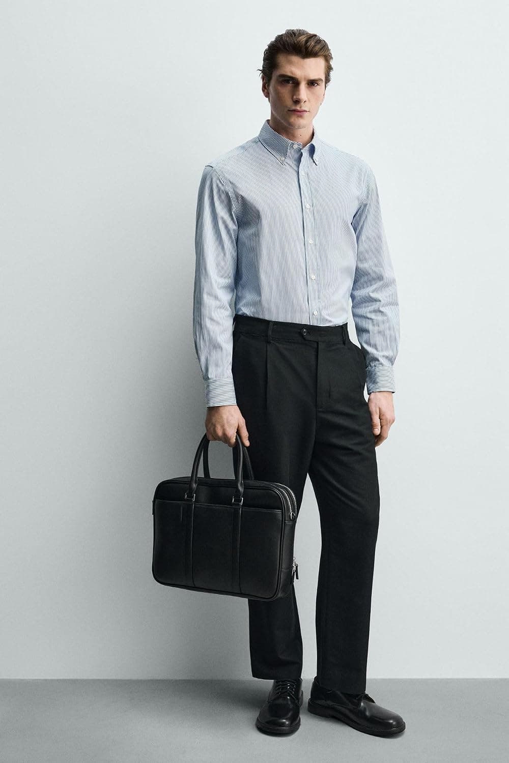 کیف اداری ZARA بافتدار مشکی سایز استاندارد کیف اداری ZARA بافتدار مشکی سایز استاندارد