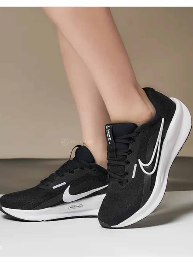 کفش زنانه Nike مخصوص پیادهروی و دویدن روزمره کفش زنانه Nike مخصوص پیادهروی و دویدن روزمره